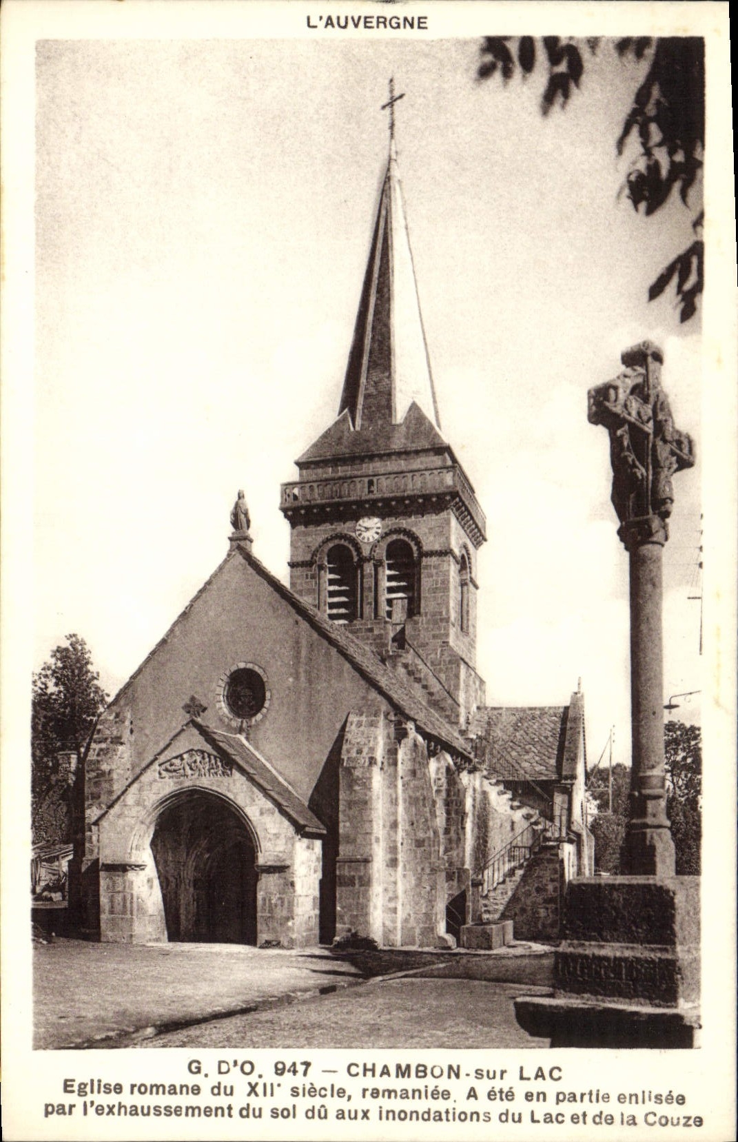 Chambon-sur-Lac — Église romane du XIIe siècle, partiellement inondée — G. D'O, n° 947