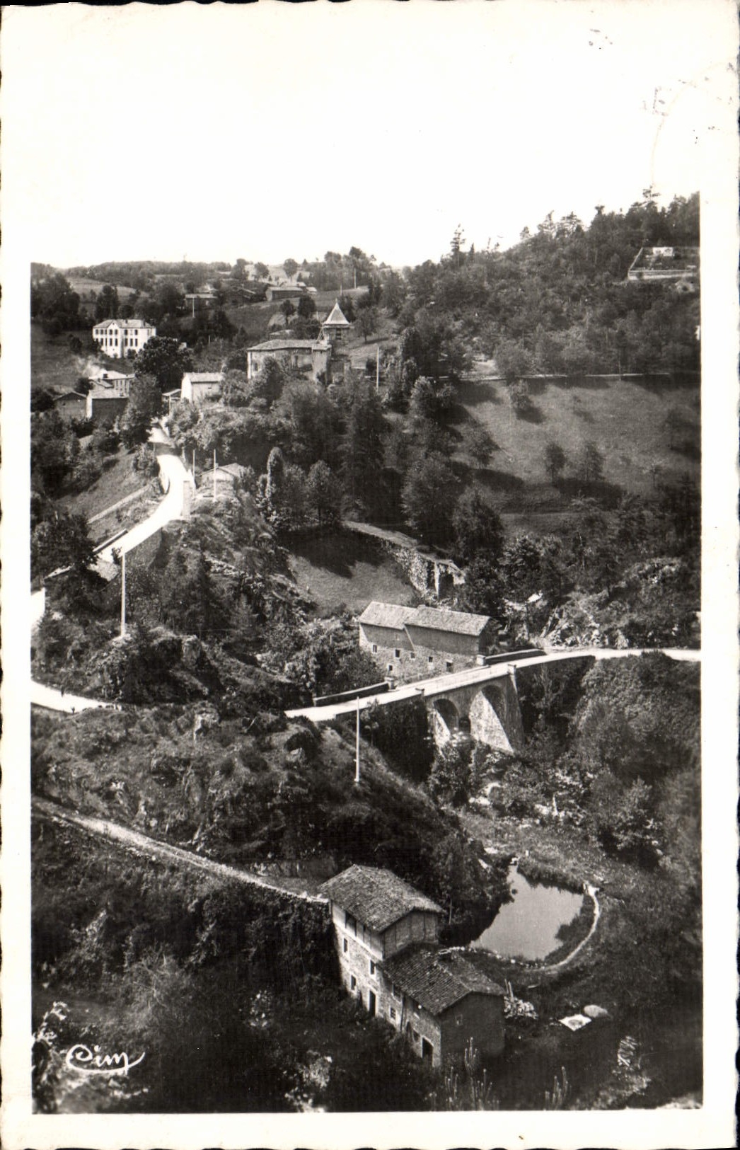 Saint-Sauveur-la-Sagne (P.-de-D.) — vue générale — Cim