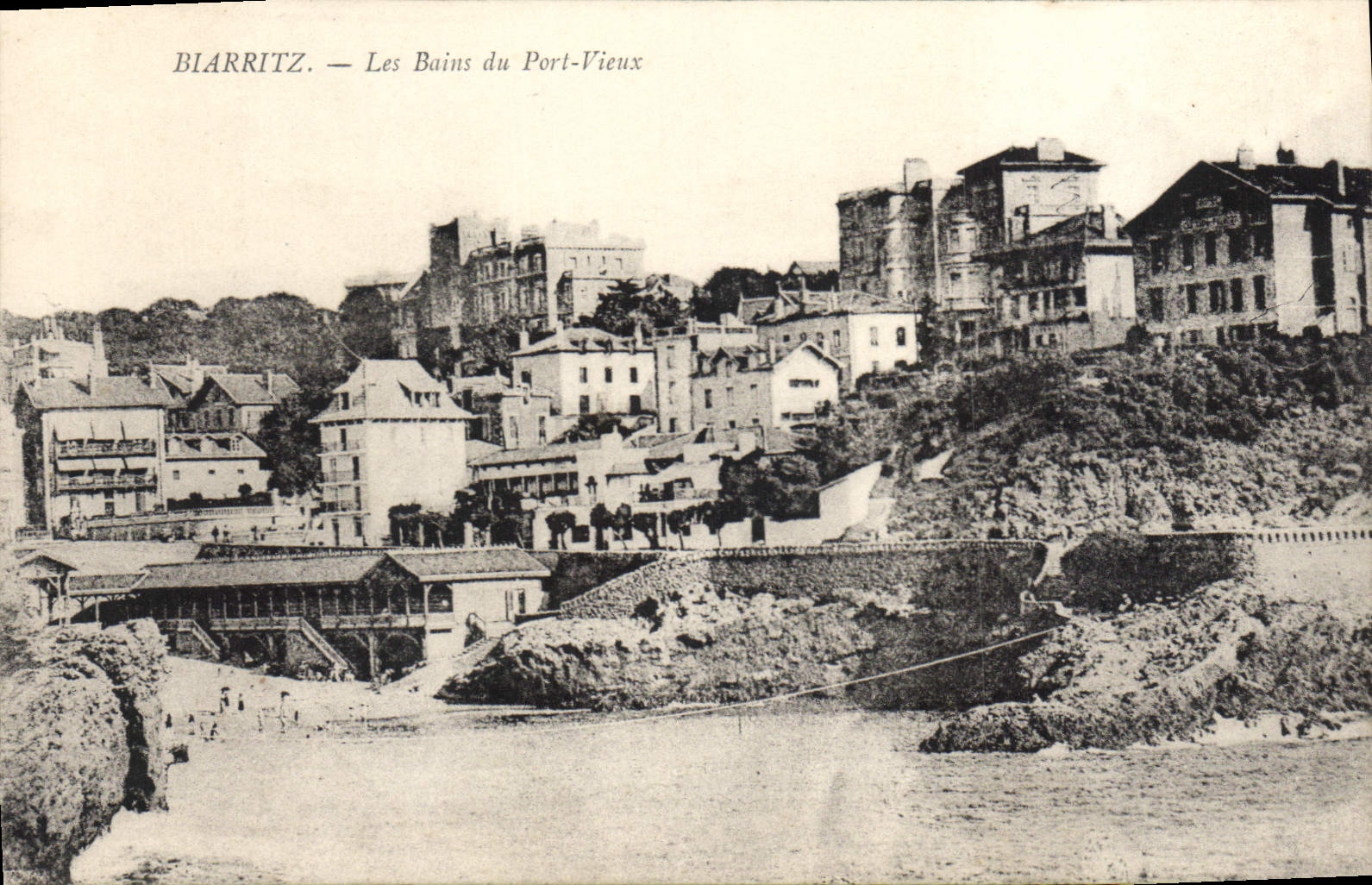 CPA Biarritz Les Bains Du Port Vieux