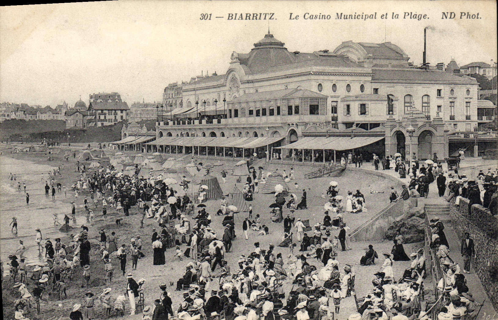 CPA Biarritz Le Casino Municipal Et La Plage