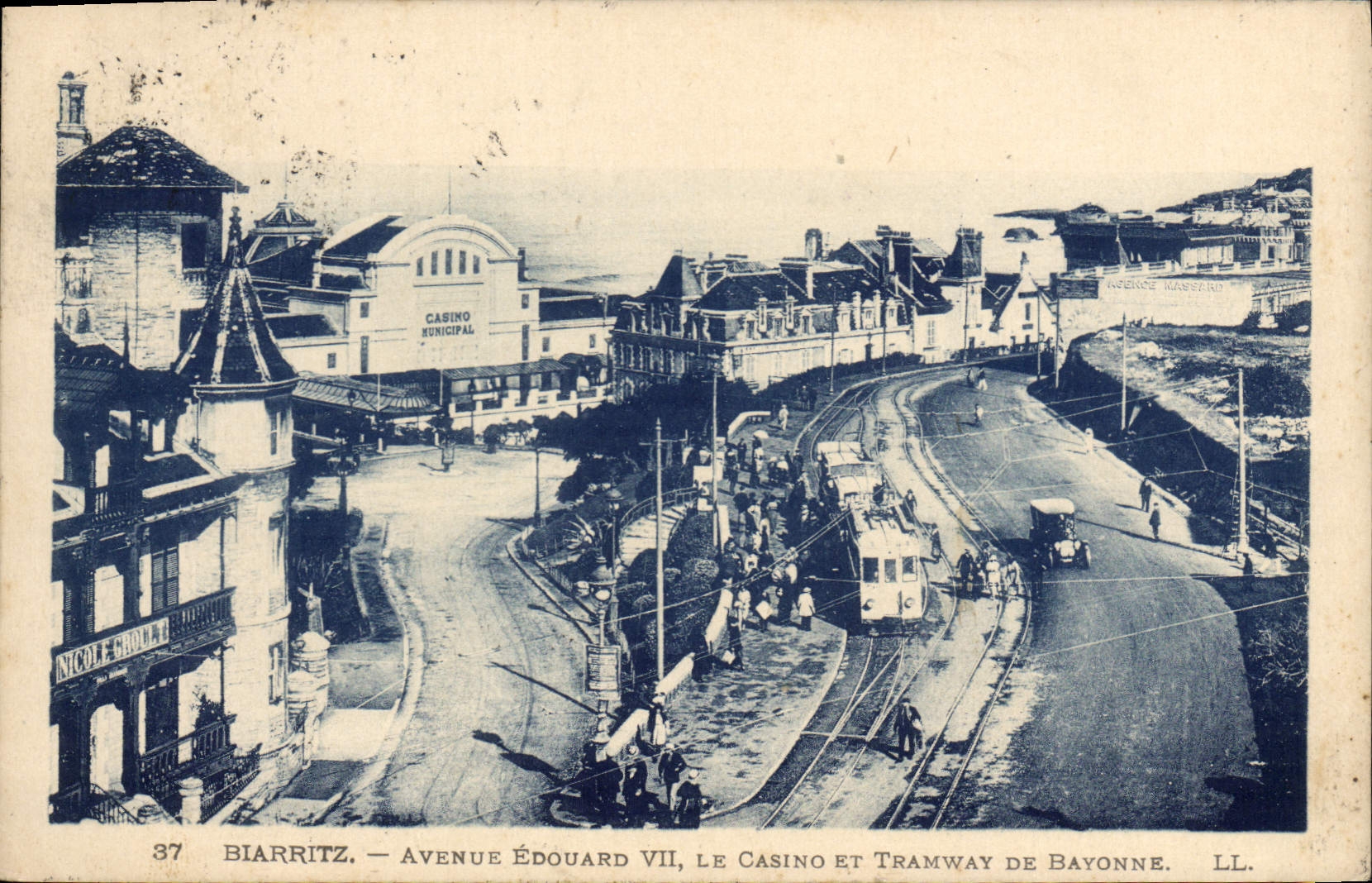 CPA Biarritz Avenue Edouard VII Le Casino Et Tramway