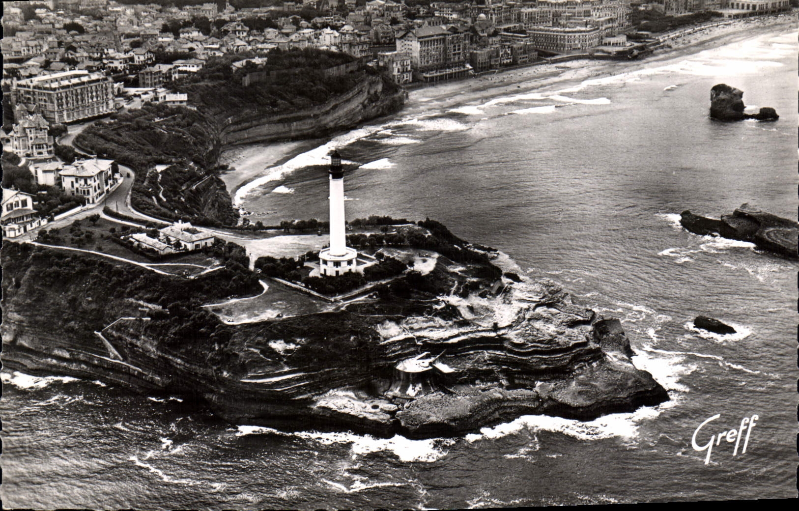 CPA Biarritz Vue Aerienne Le Phare Les Falaises