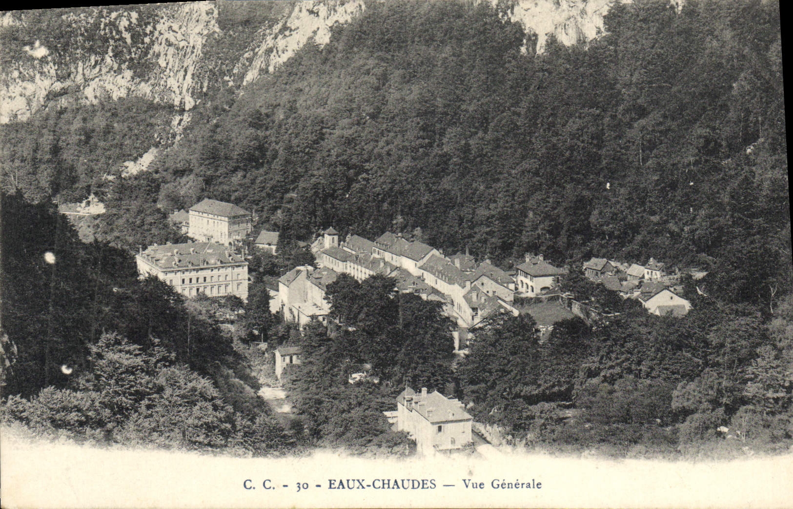 Eaux-Chaudes — Vue Générale — C.C. - 30