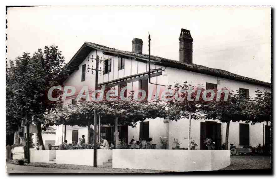 Hotel du Fronton — Komfort - Garage — IBARRON - ST-PÉE-sur-NIVELLE