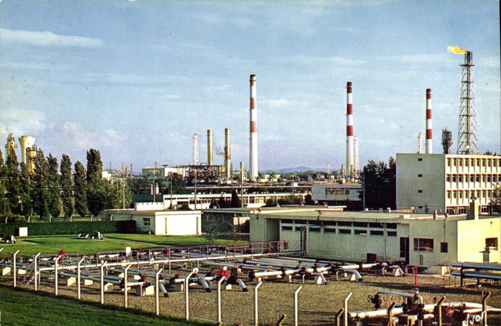 Lacq — Une partie des installations — Éditions Jean-Jaurès, n° 5137