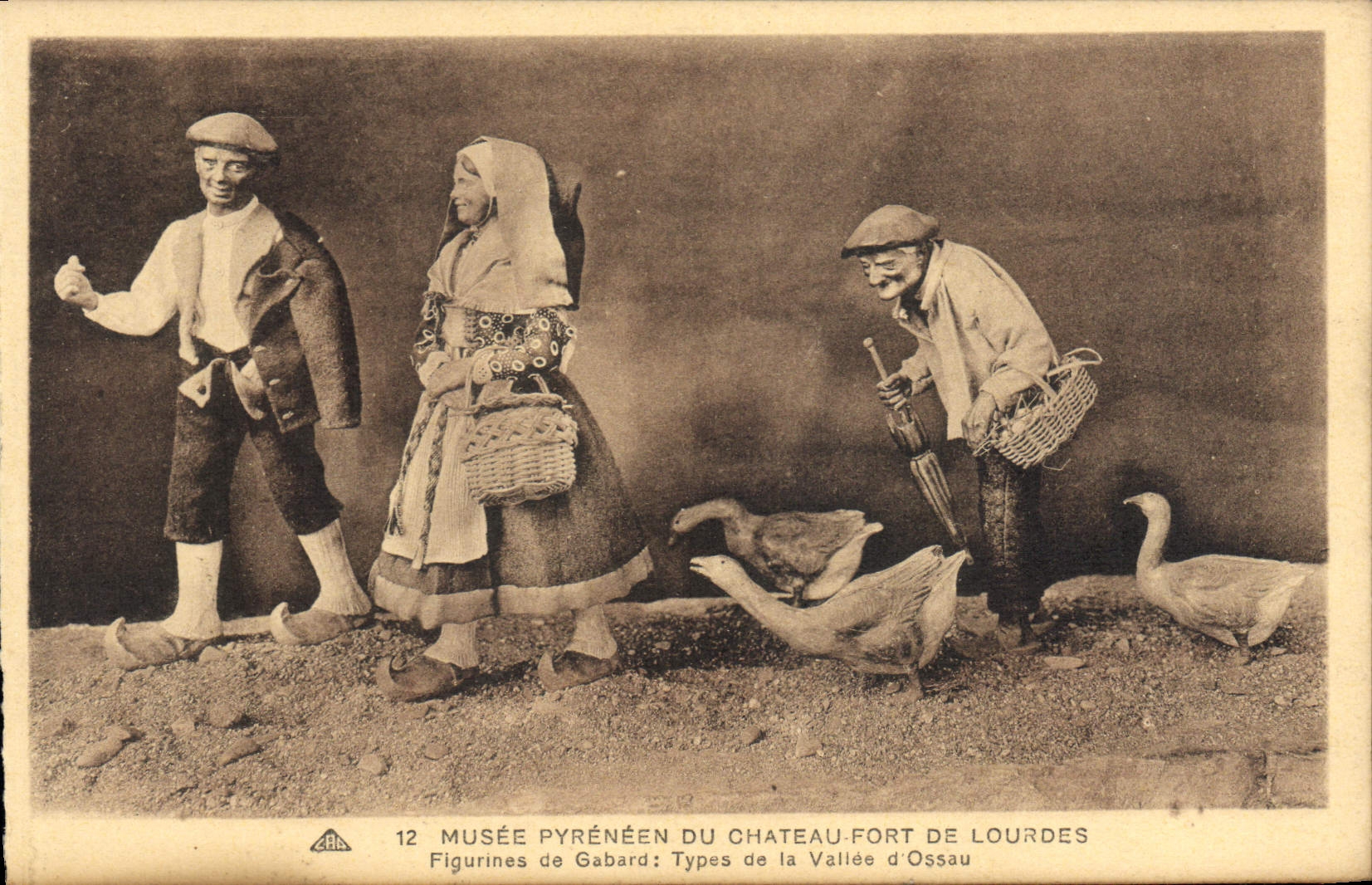 Figuren des Château-Fort von Lourdes — Typen der Vallée d'Ossau — Pyreneen-Museum