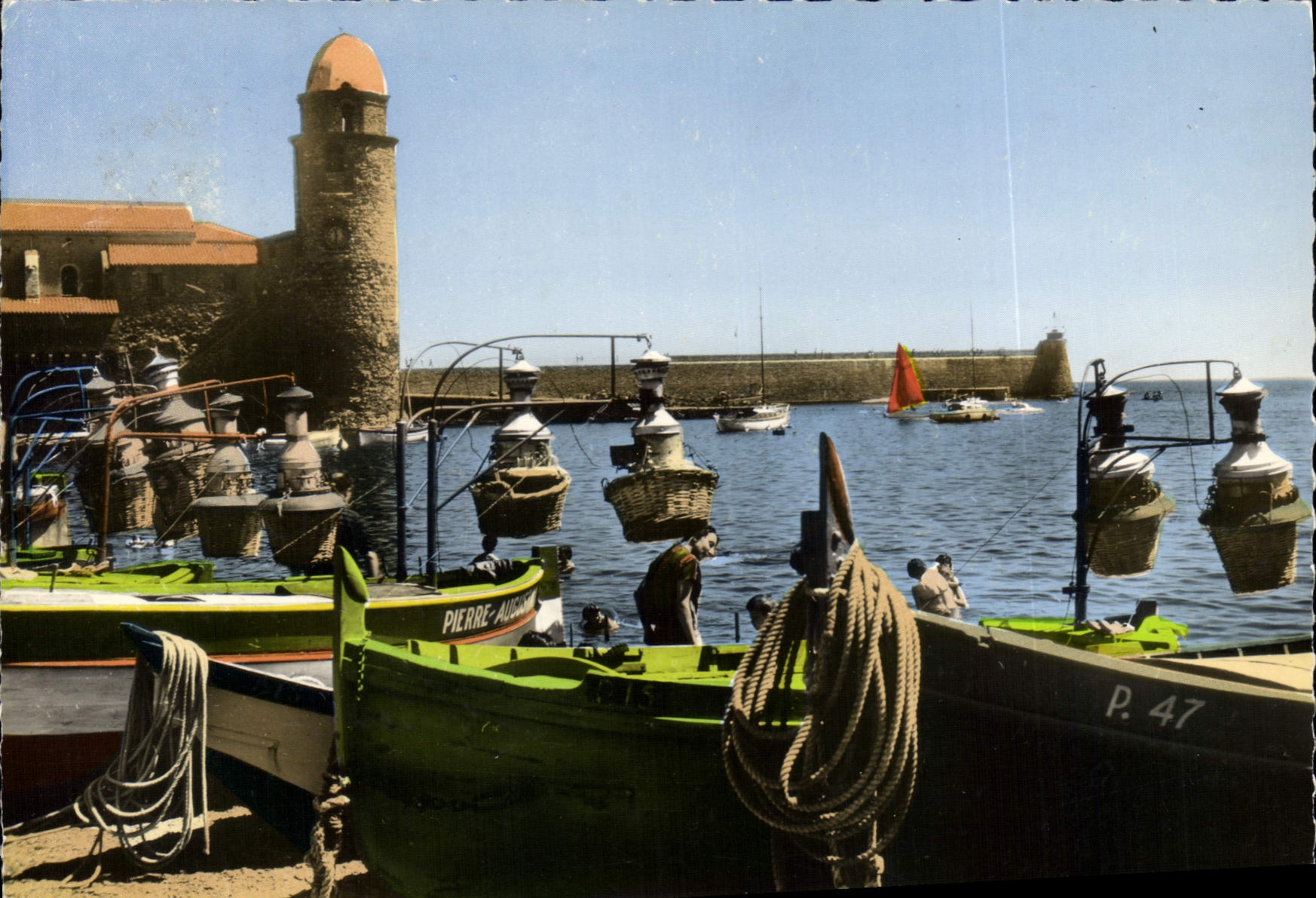 CPSM Collioure L'Eglise Fortifiee barques aux lamparos