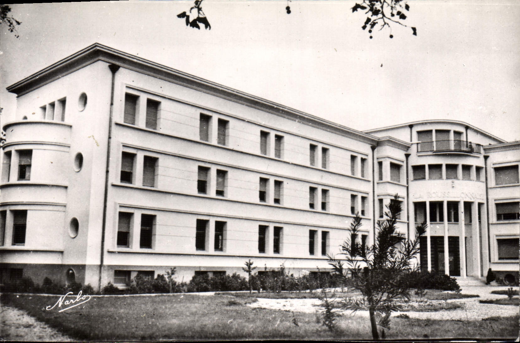CPA Perpignan Vue D'Ensemble De La Clinique Chirurgicale