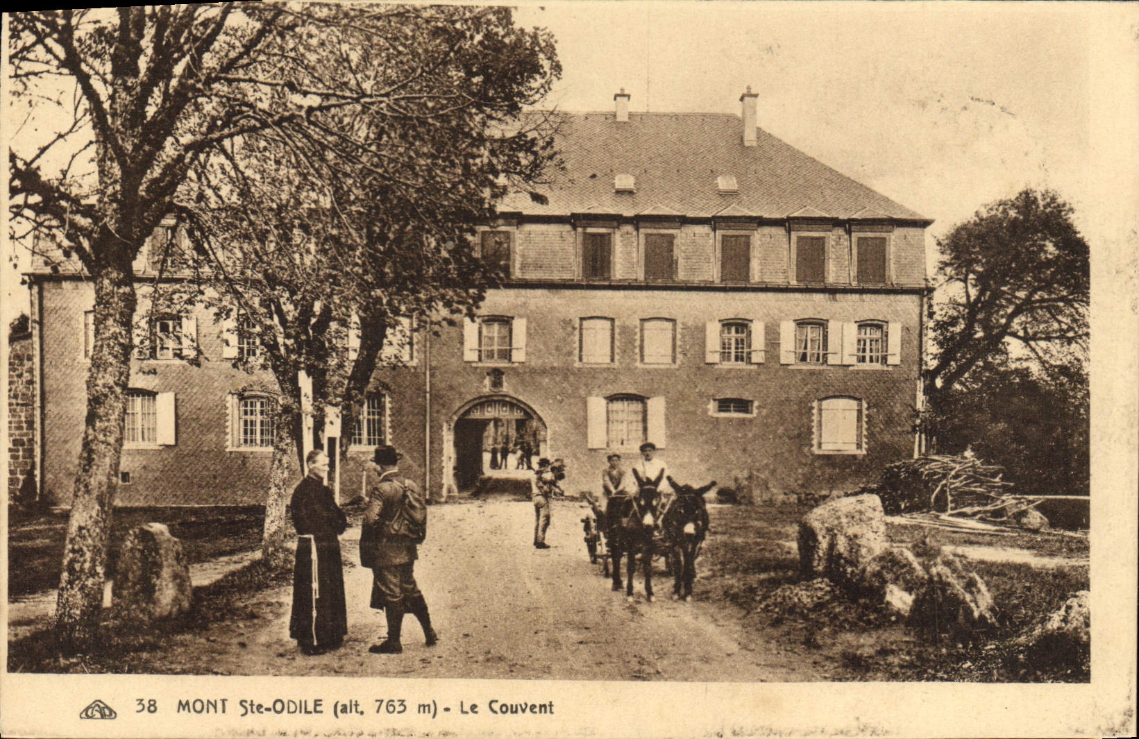 Mont Ste-Odile (alt. 763 m) — Le Couvent — Éditeur : CPAdéCollection