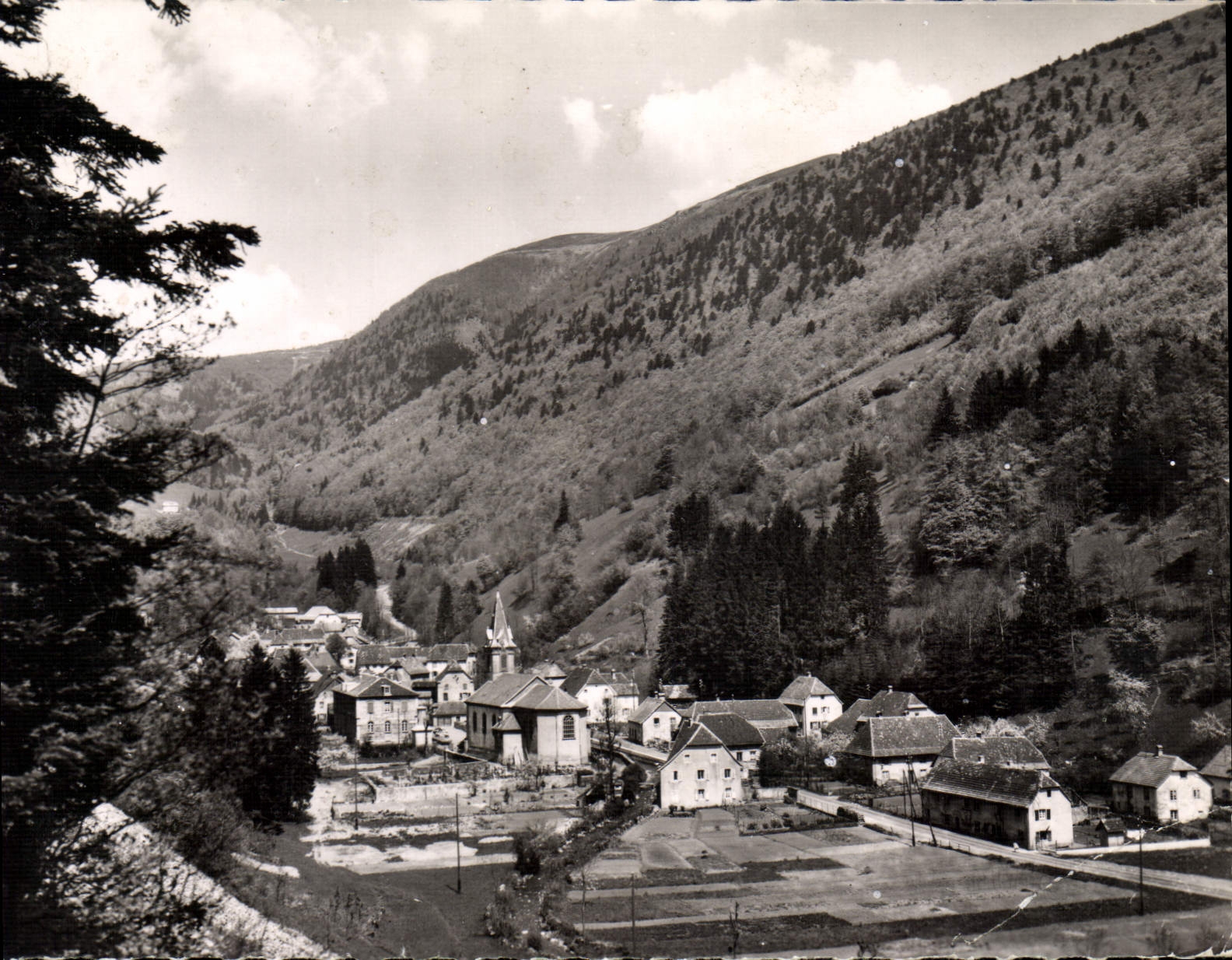 Wildenstein (Haut-Rhin) — village en vallée — Édition Photomag - St. Louis Hérling - n° 255