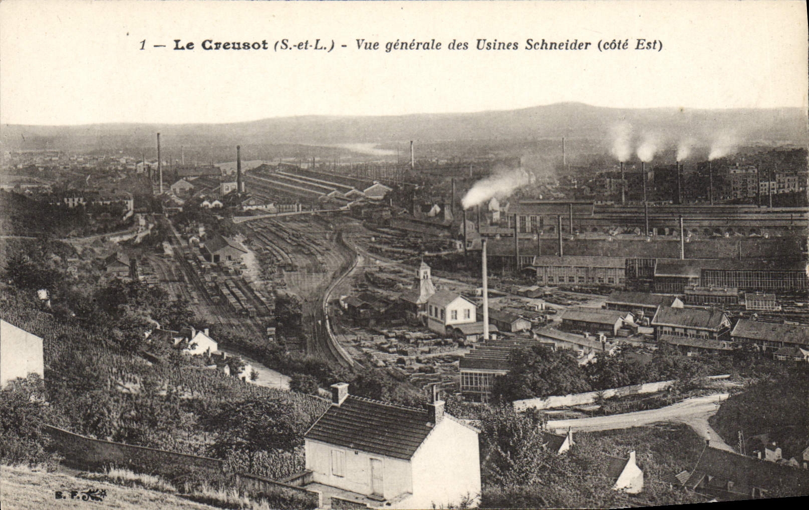 Le Creusot (S.-et-L.) — Vue générale des Usines Schneider (côté Est) — B.F.O.N.