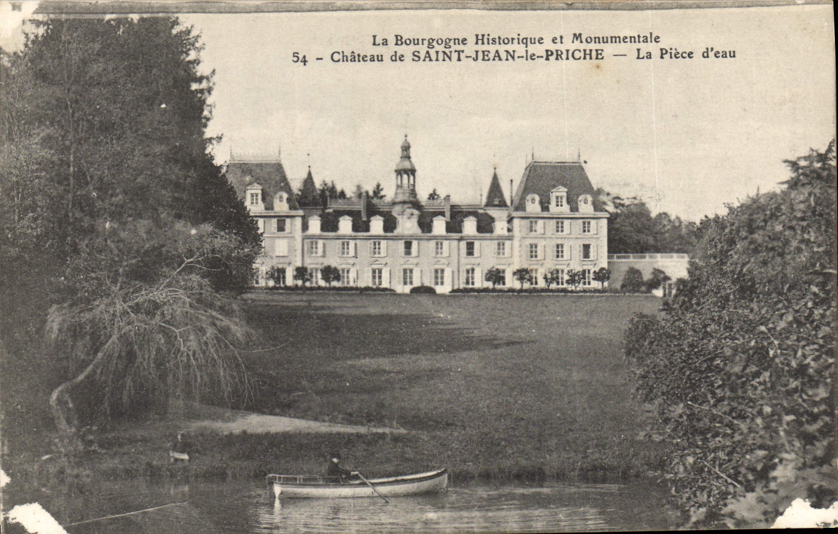 Château de SAINT-JEAN-le-PRICHE — The Water Feature — P. Charvet, phot.-edit.