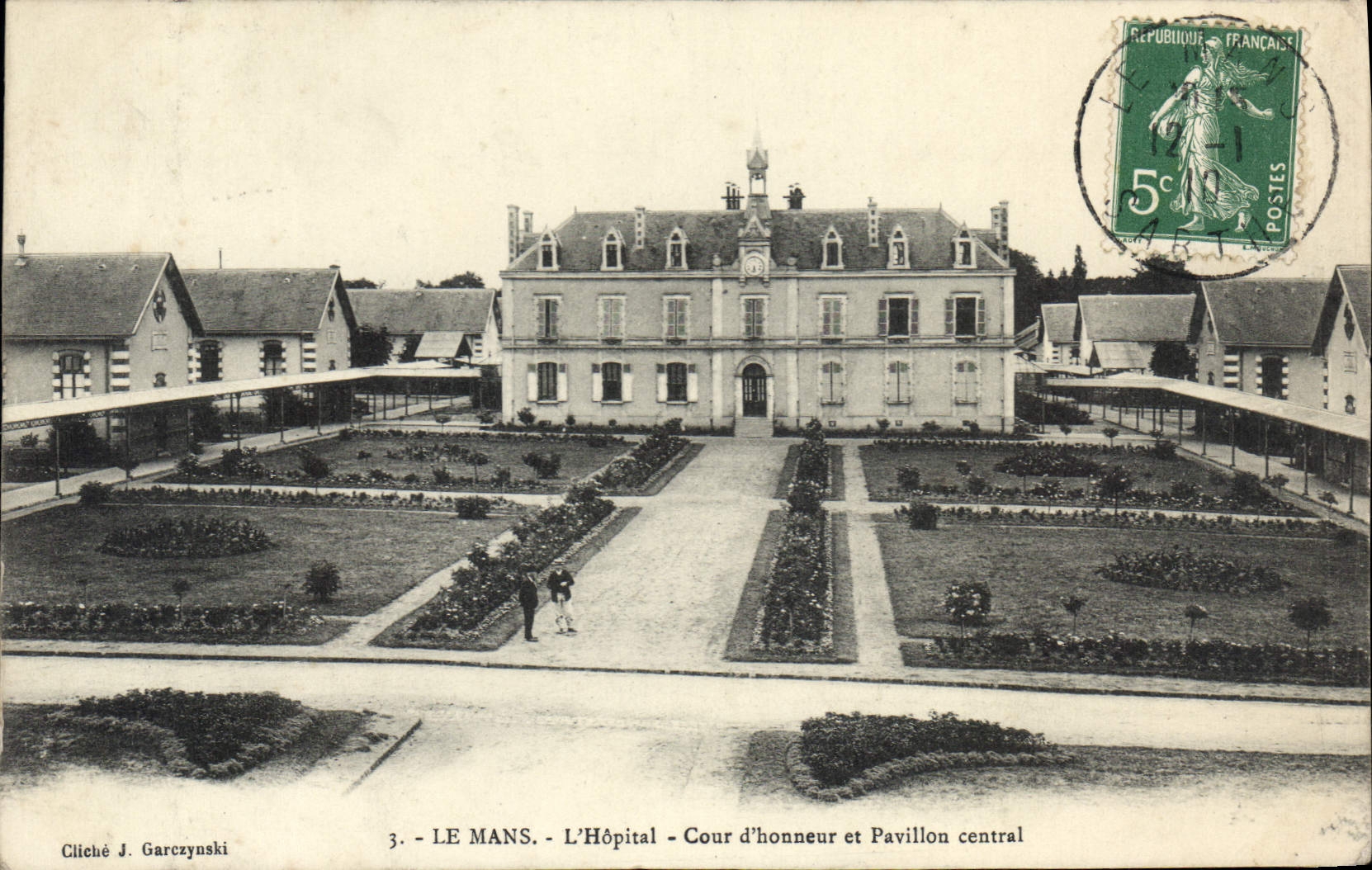 CPA Le Mans L'Hopital Cour D'Honneur Et pavillon central