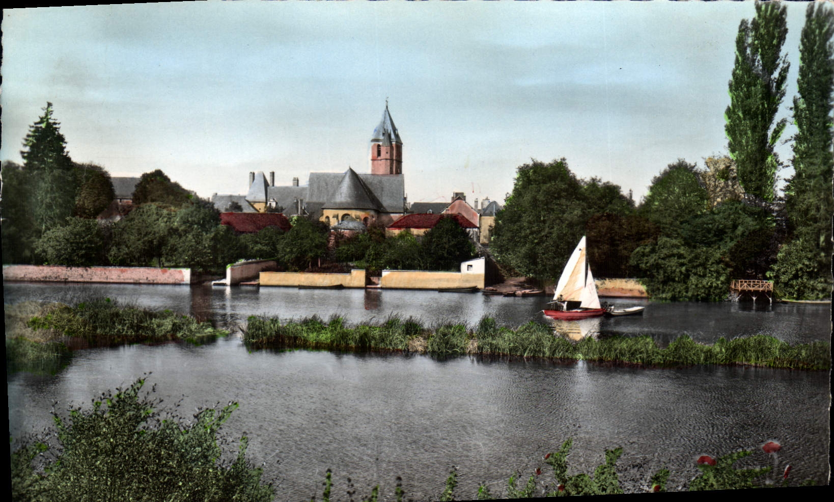 NOYEN-sur-SARTHE (Sarthe) — Les bords de la Sarthe — Photo A. Dalt au Le Mans, n° 8339