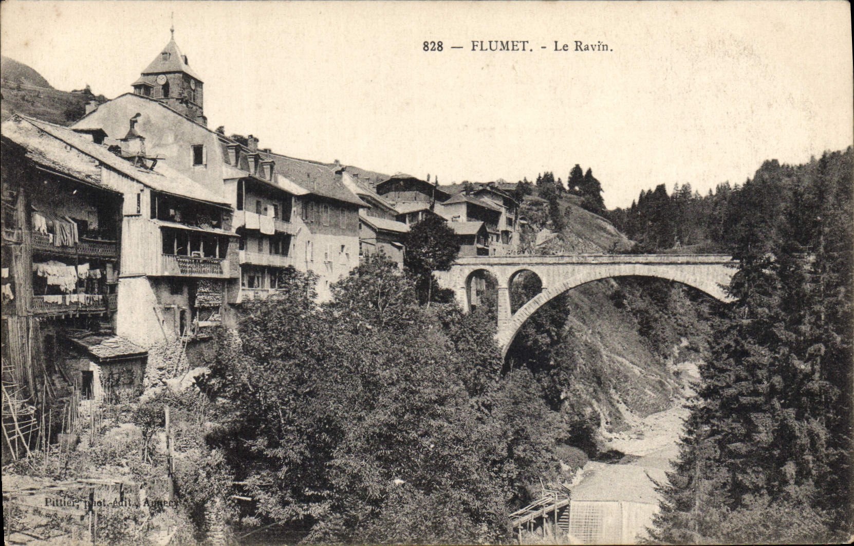 CPA Flumet Le Ravin