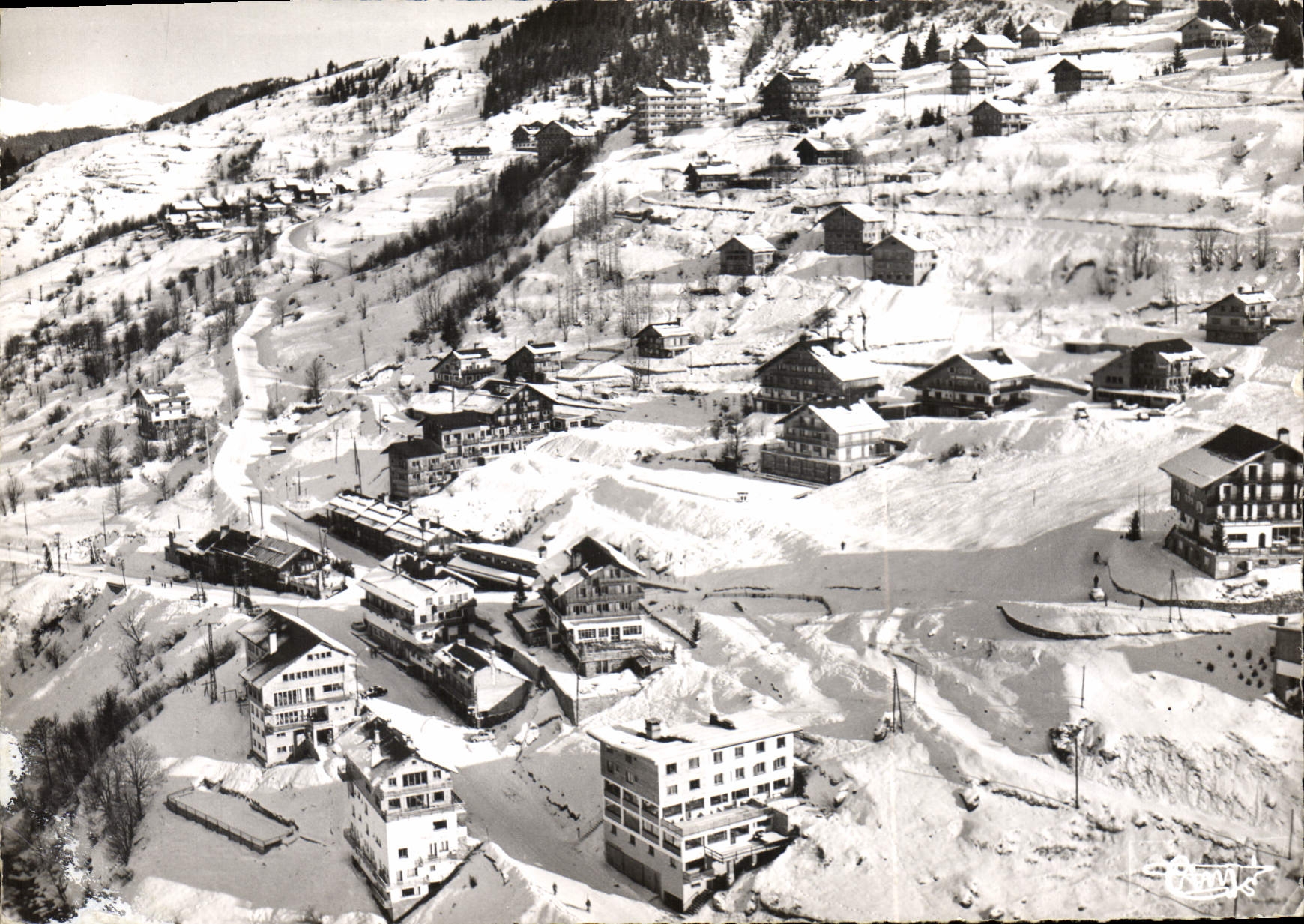 Meribel-les-Allues (Savoie) — Vue générale aérienne — Comber Imp. Mag. — n° 9361