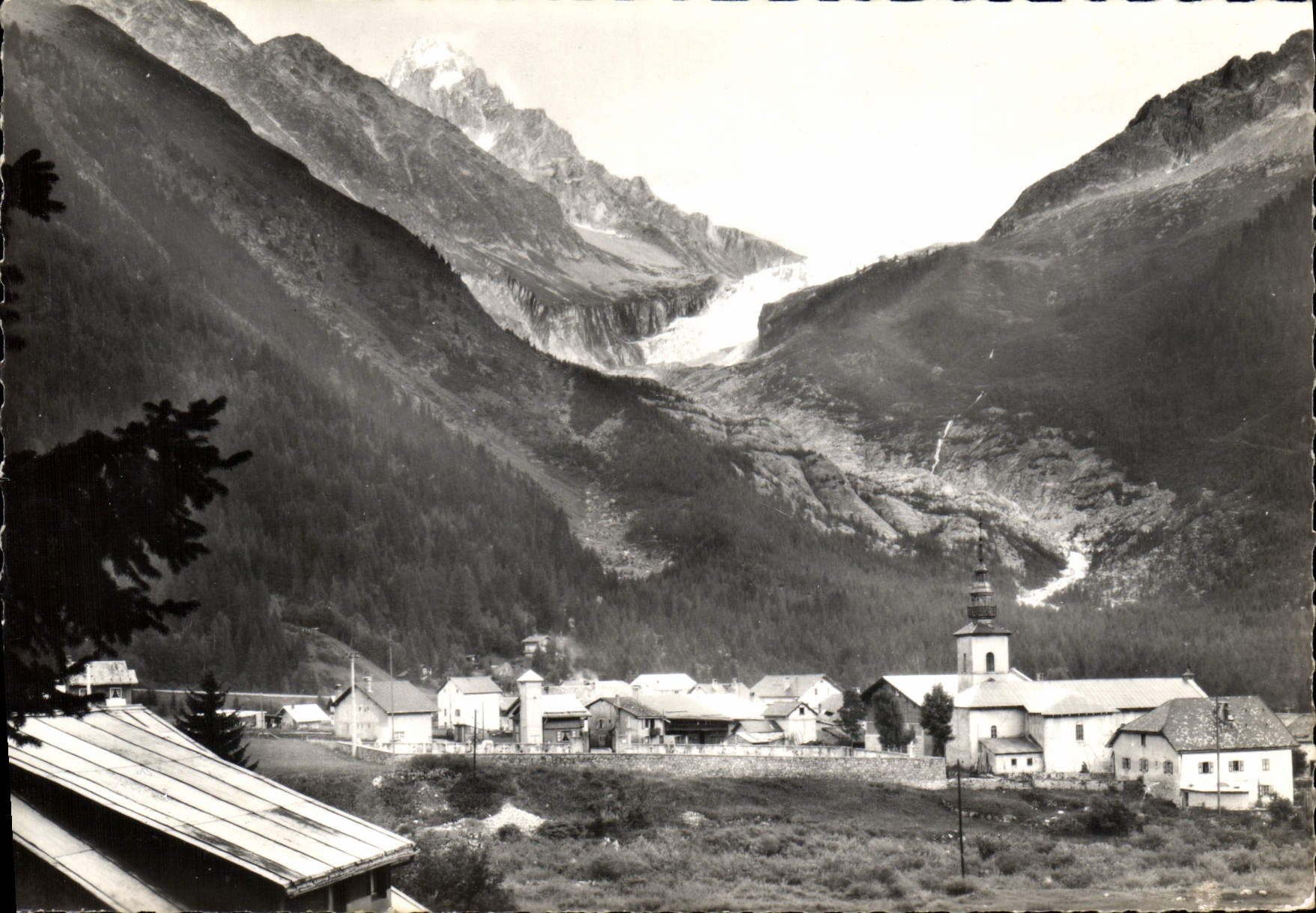 Argentière (Haute-Savoie) — vue générale avec glacier en arrière-plan — Éditions Cellard, Bron (Rhône)