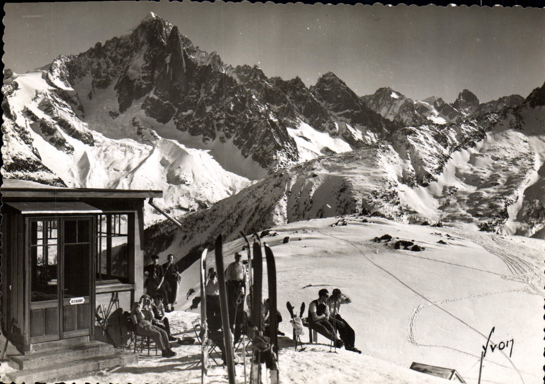 Chamonix-Mont-Blanc — Chalet de Planproz et l'Aiguille Verte — Éditions d'Art YVON
