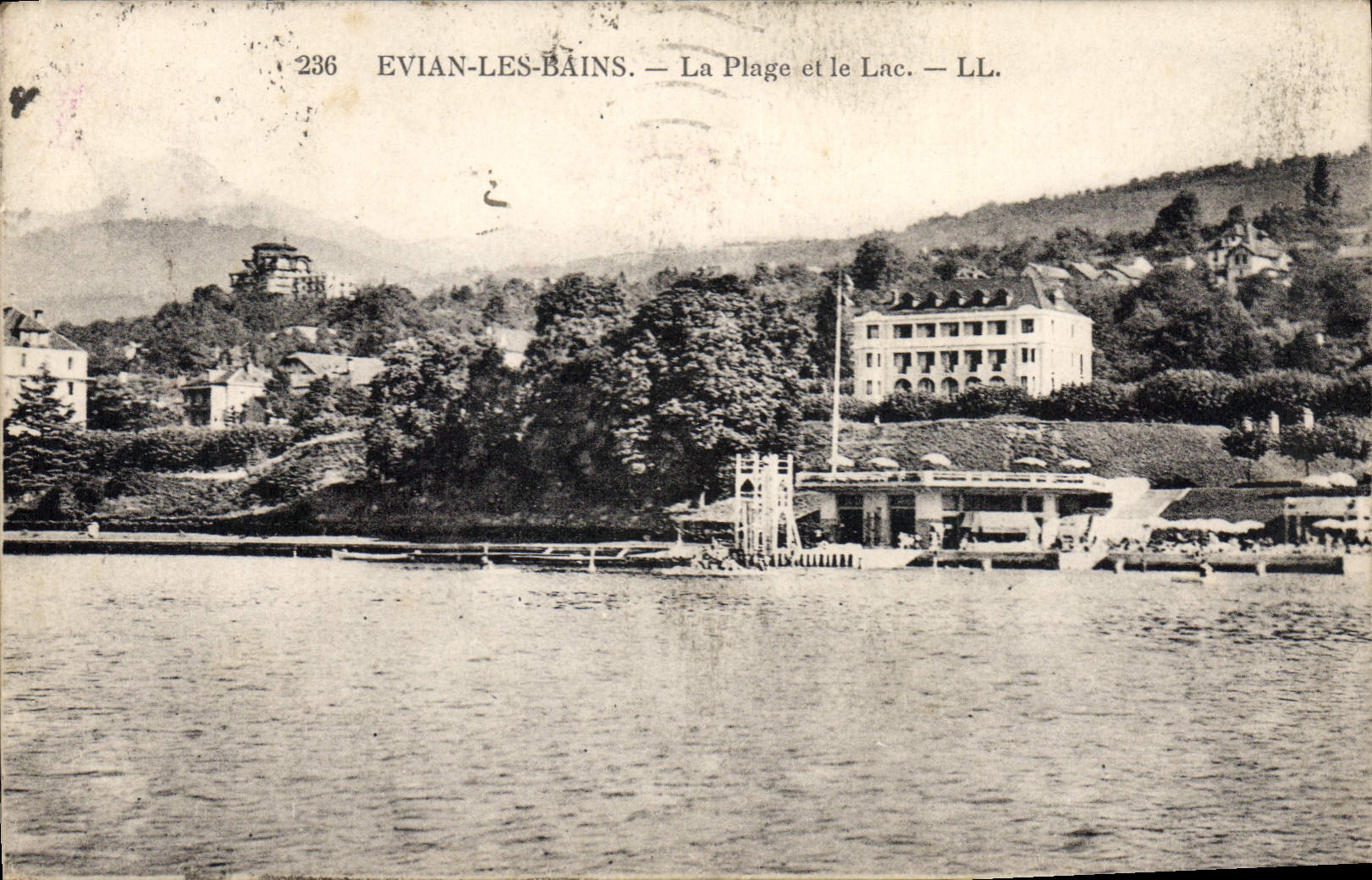 EVIAN-LES-BAINS — La Plage et le Lac — LL. — N° 236
