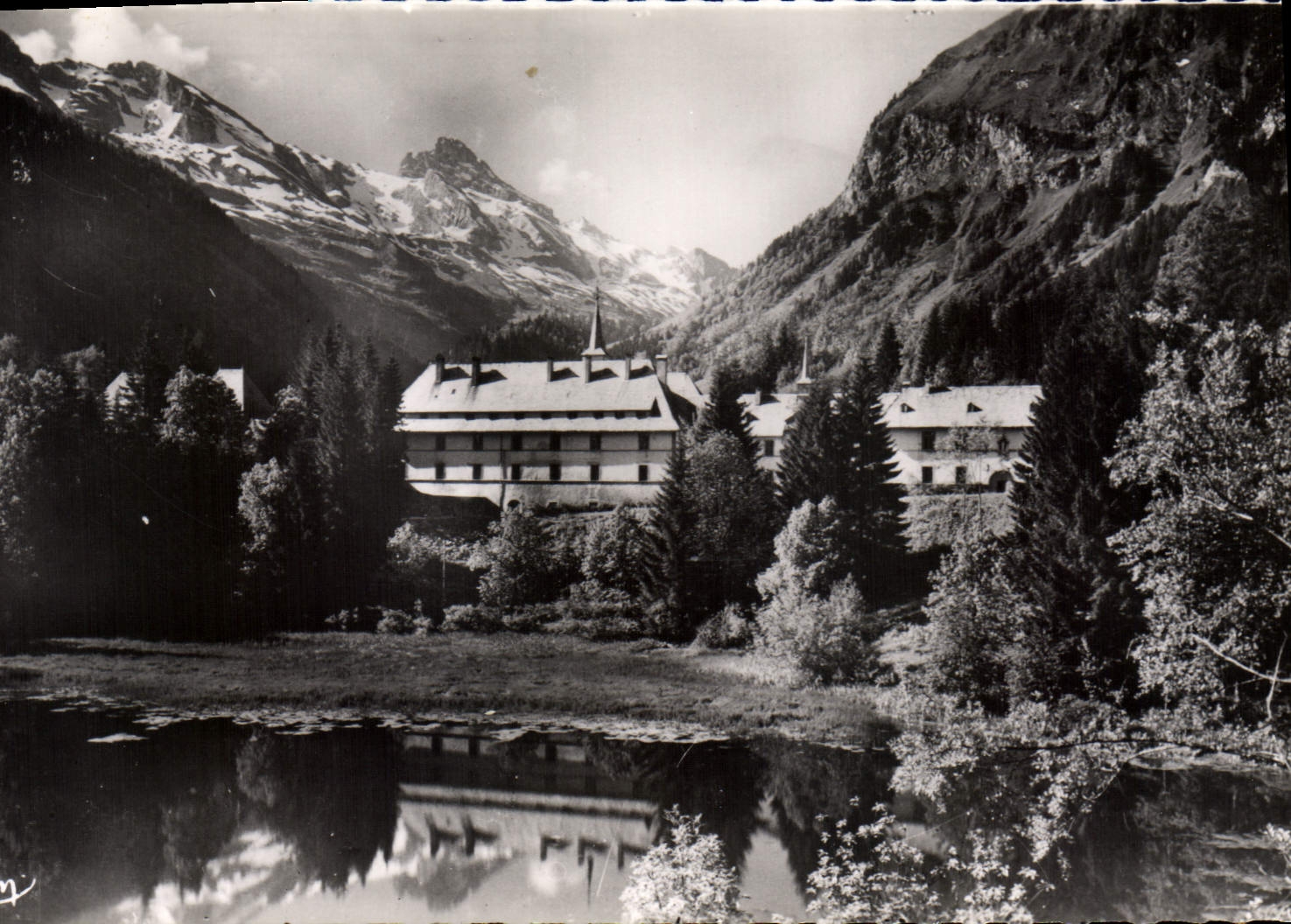Le Reposoir (Haute-Savoie) — Le Carmel et son Lac — Photographie Macon