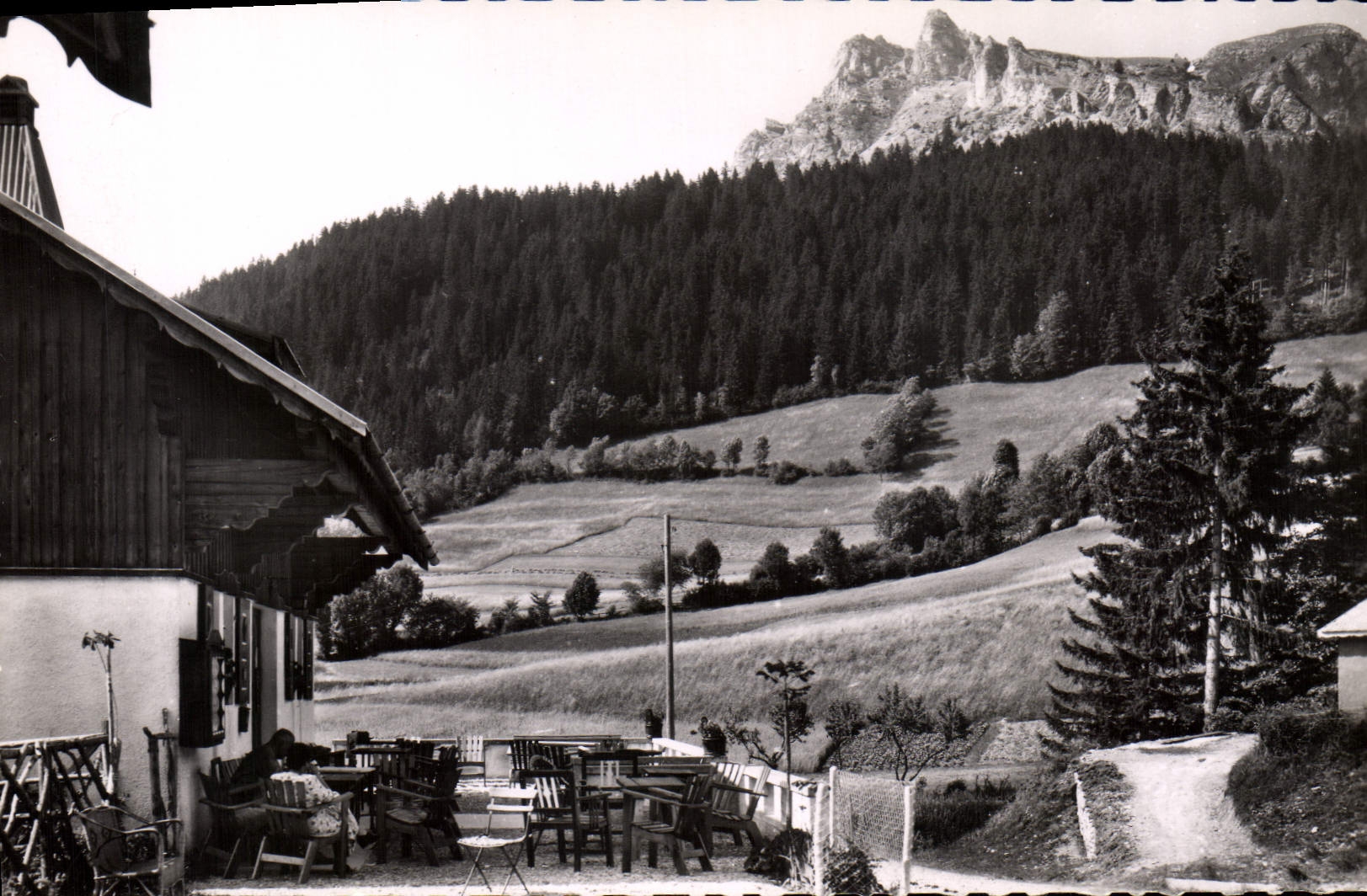 Bernex (Haute-Savoie) — Der Relais der Chevrette und der Mont César — Cellard Editions, Lyon