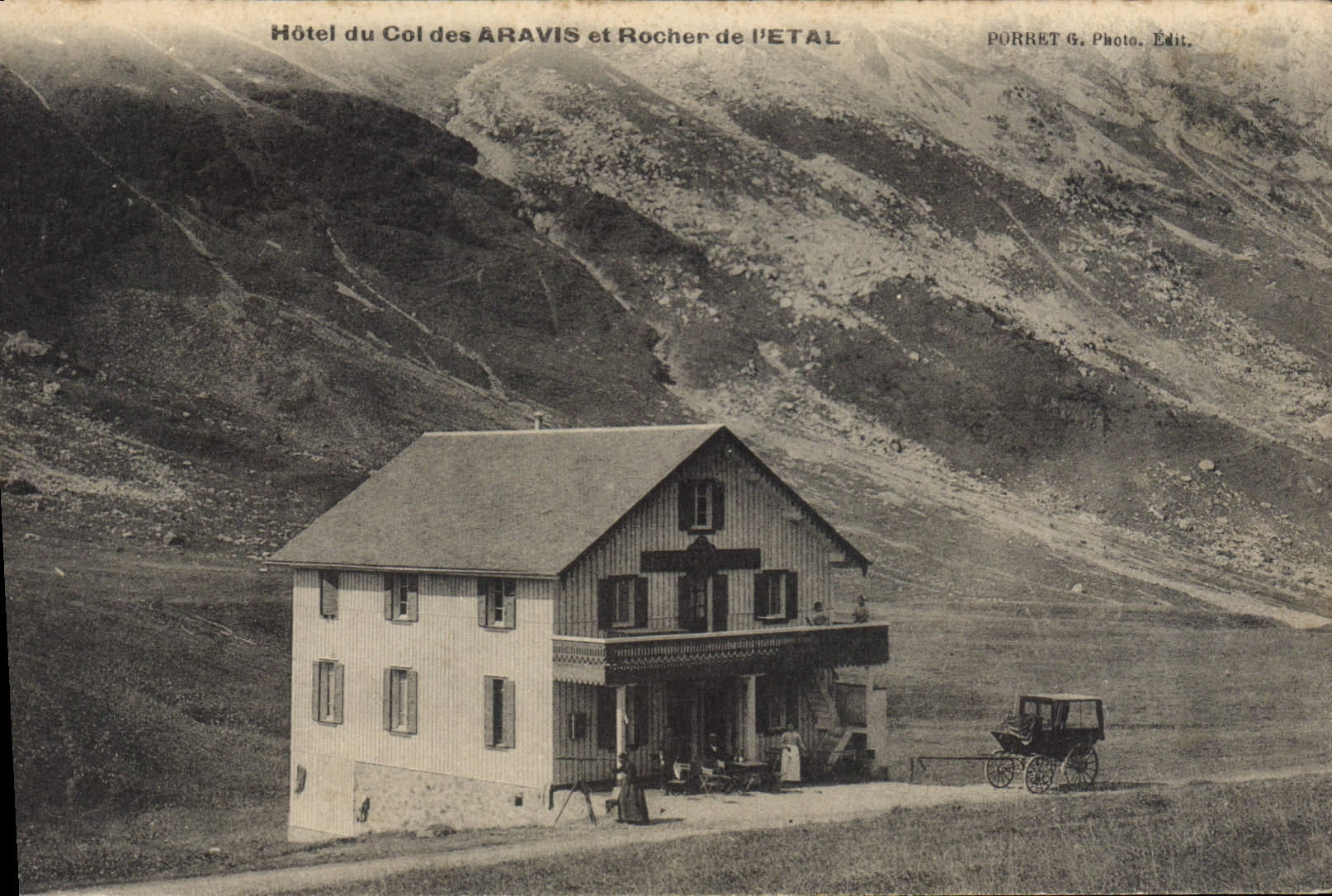Hôtel du Col des Aravis und Rocher de l'Etal — PORRET G. Foto. Verlag Aravis