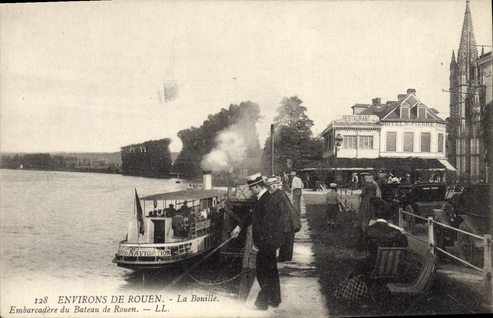 CPA La Bouille Embarcadere Du Bateau De Rouen