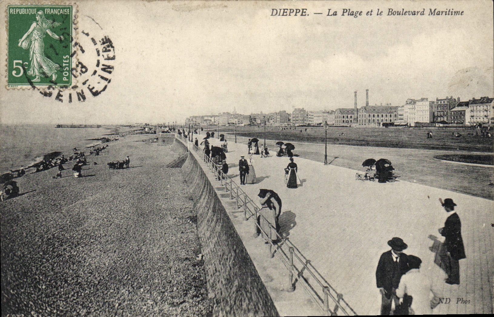 Dieppe — La Plage et le Boulevard Maritime — ND Phot