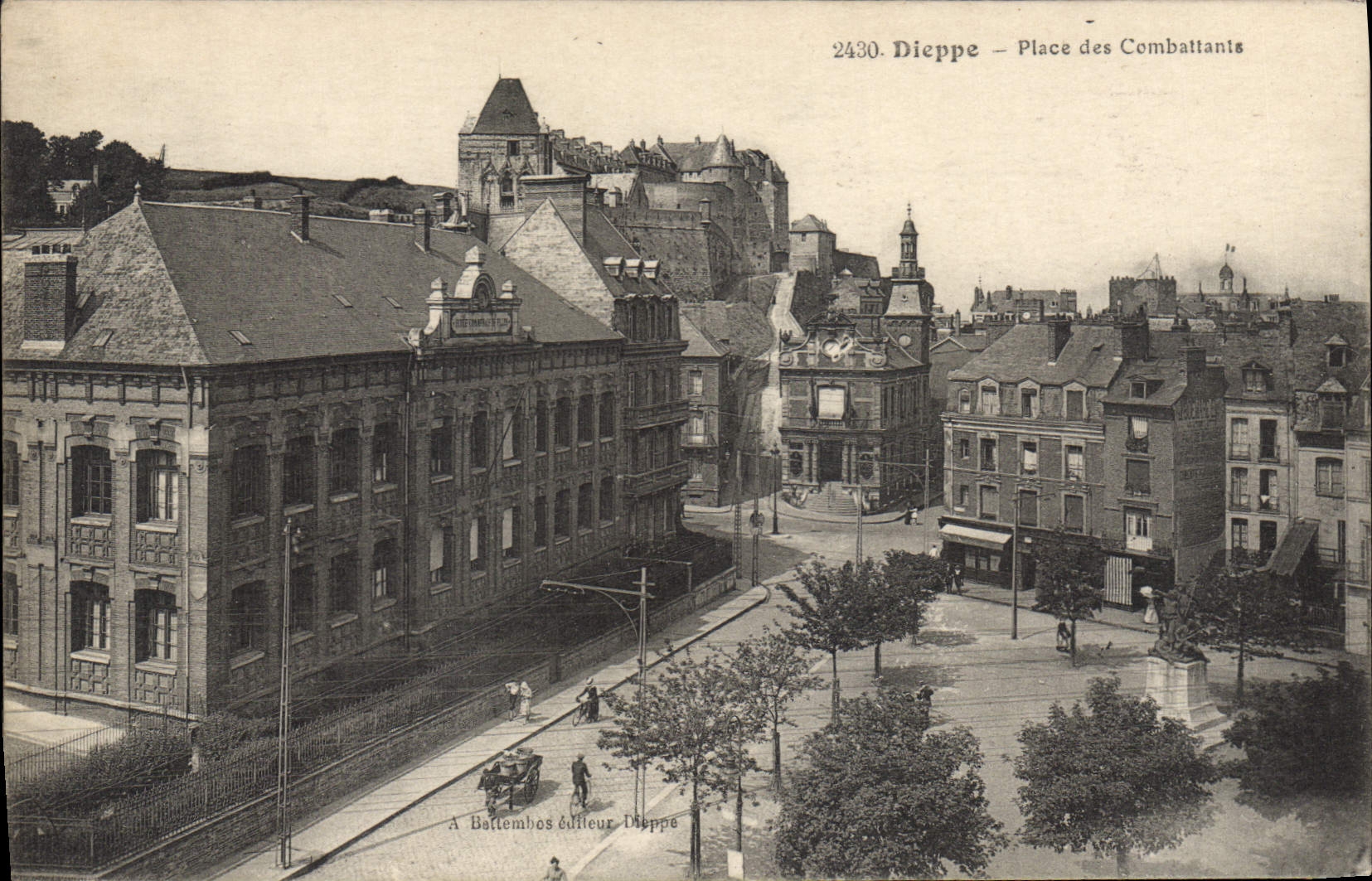 CPA Dieppe Place Des Combattants