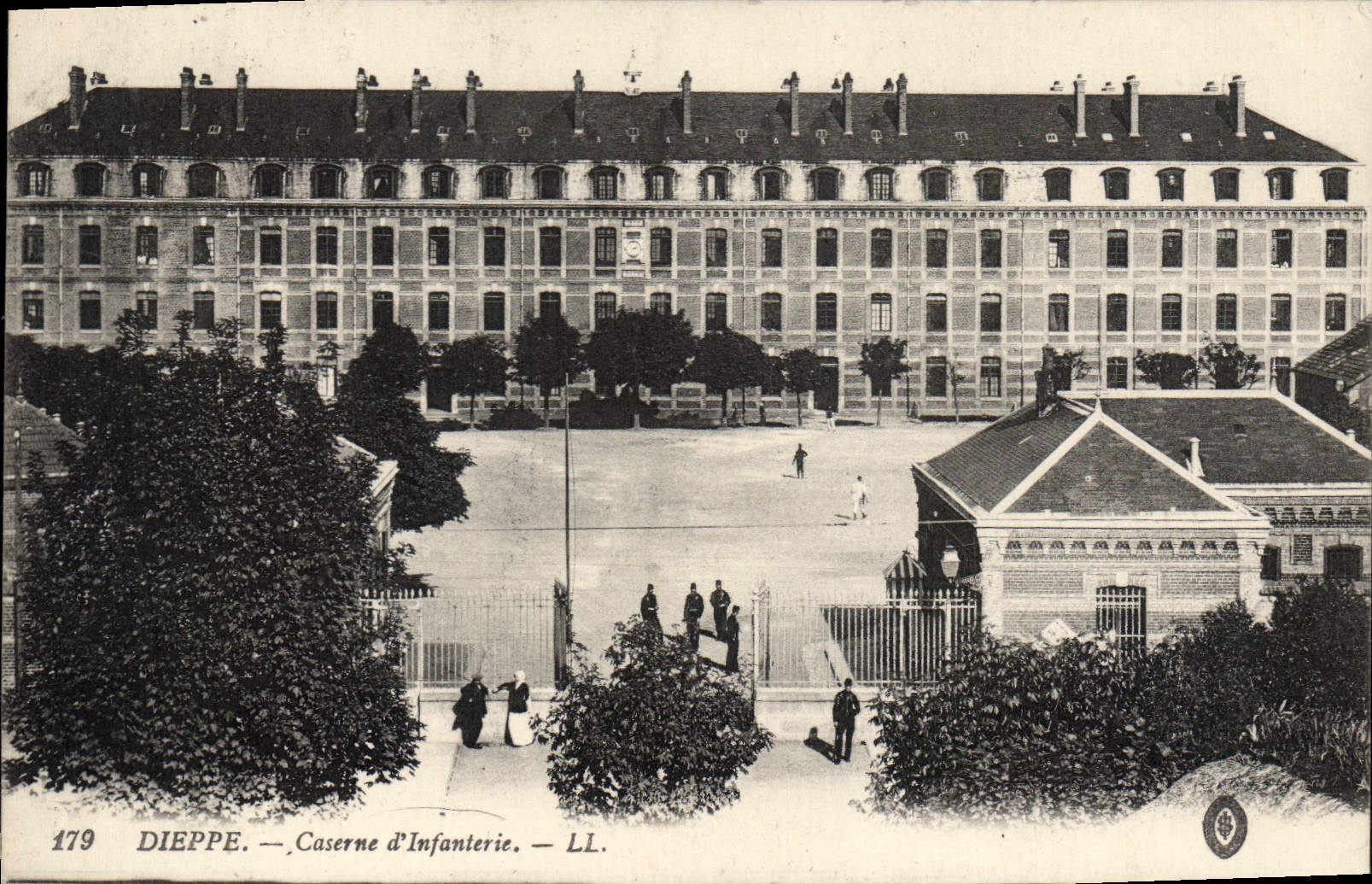 Dieppe — Caserne d'Infanterie — LL. n°179