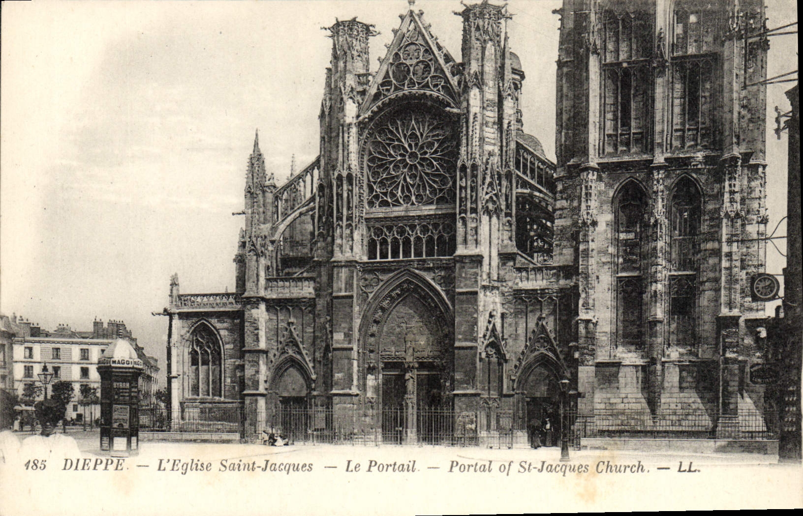 CPA Dieppe L'Eglise Saint Jacques Le Portail