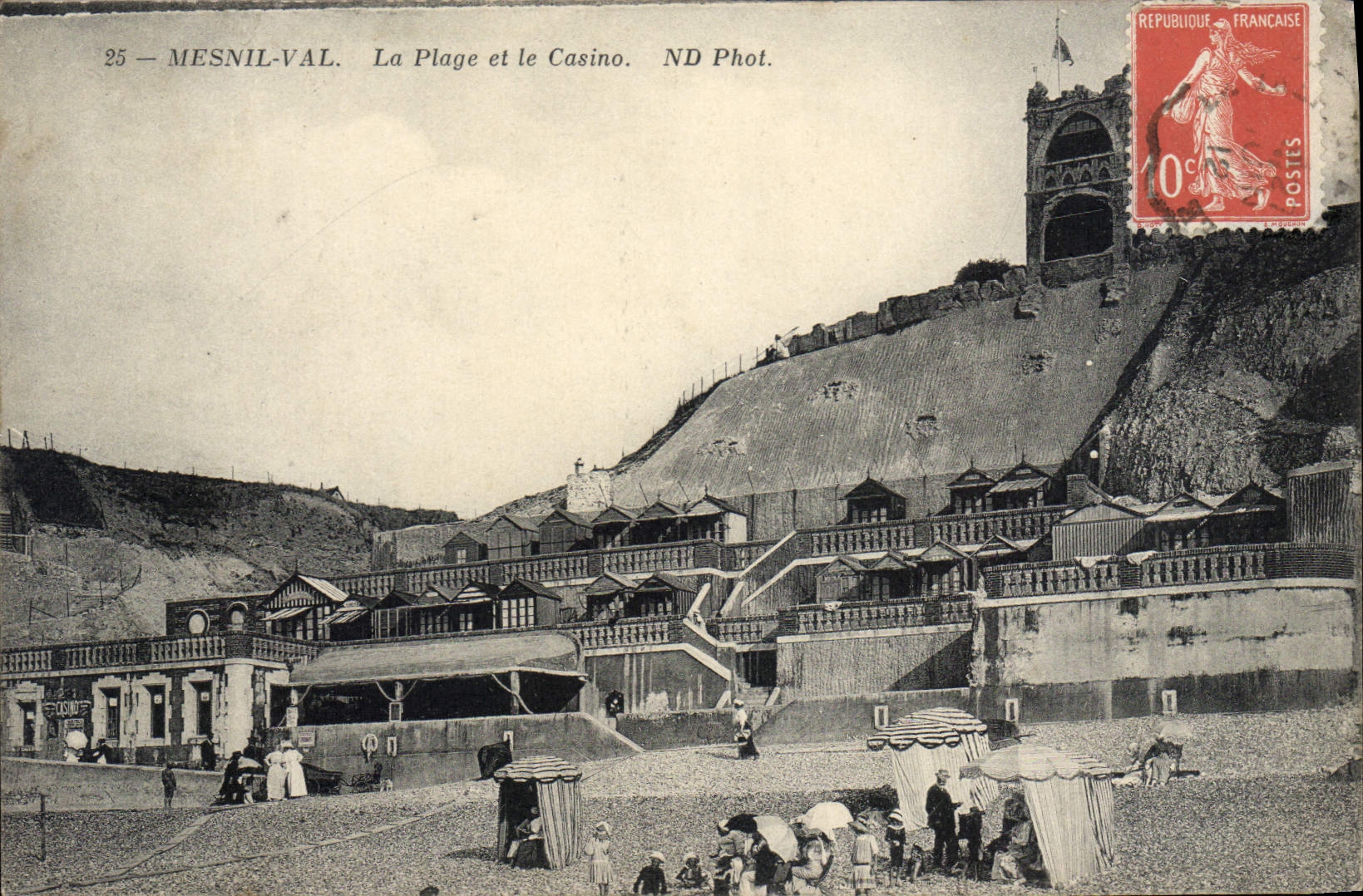 CPA Mesnil Val La Plage Et Le Casino