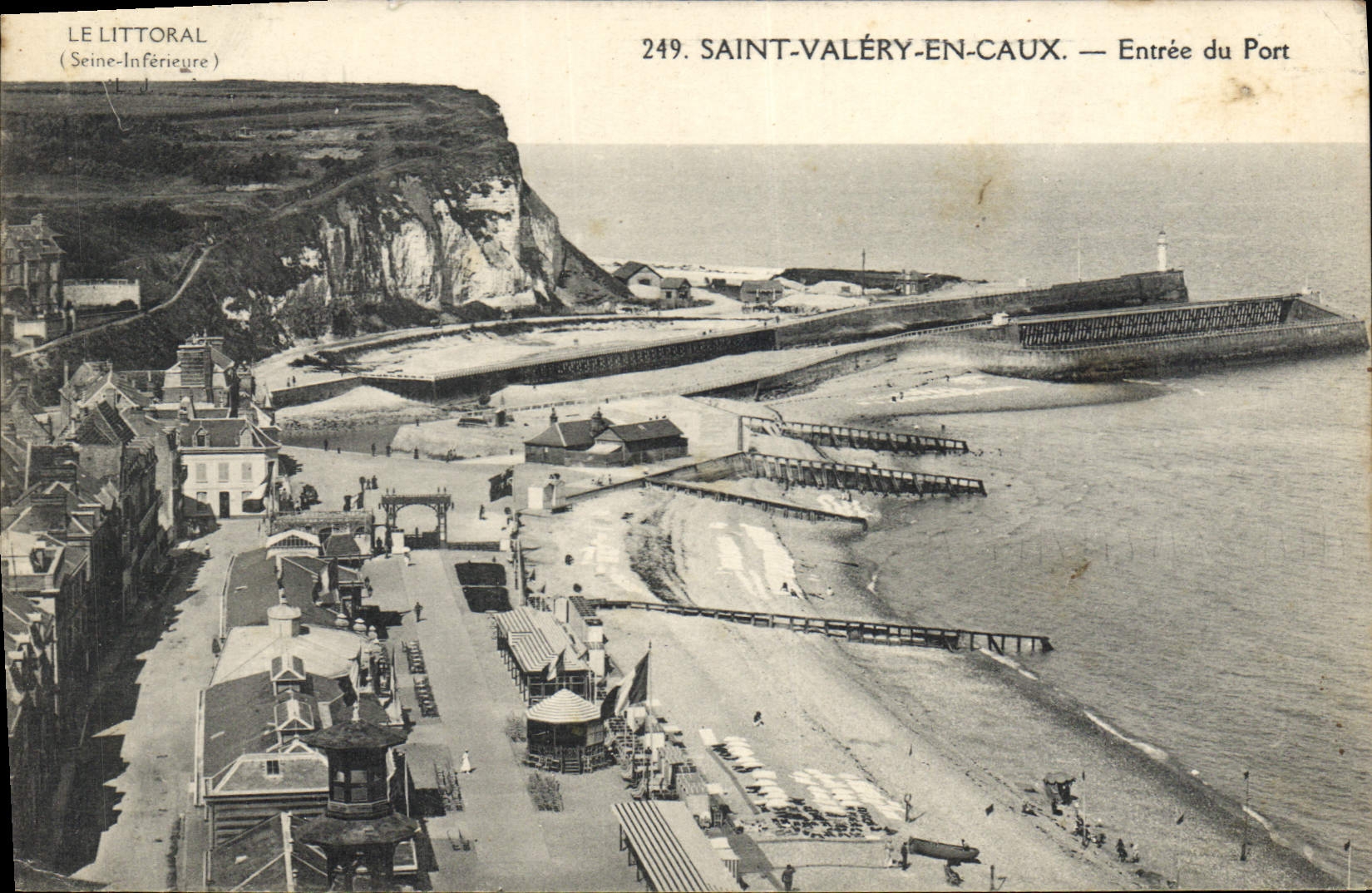 CPA Saint Valery En Caux Entree Du Port
