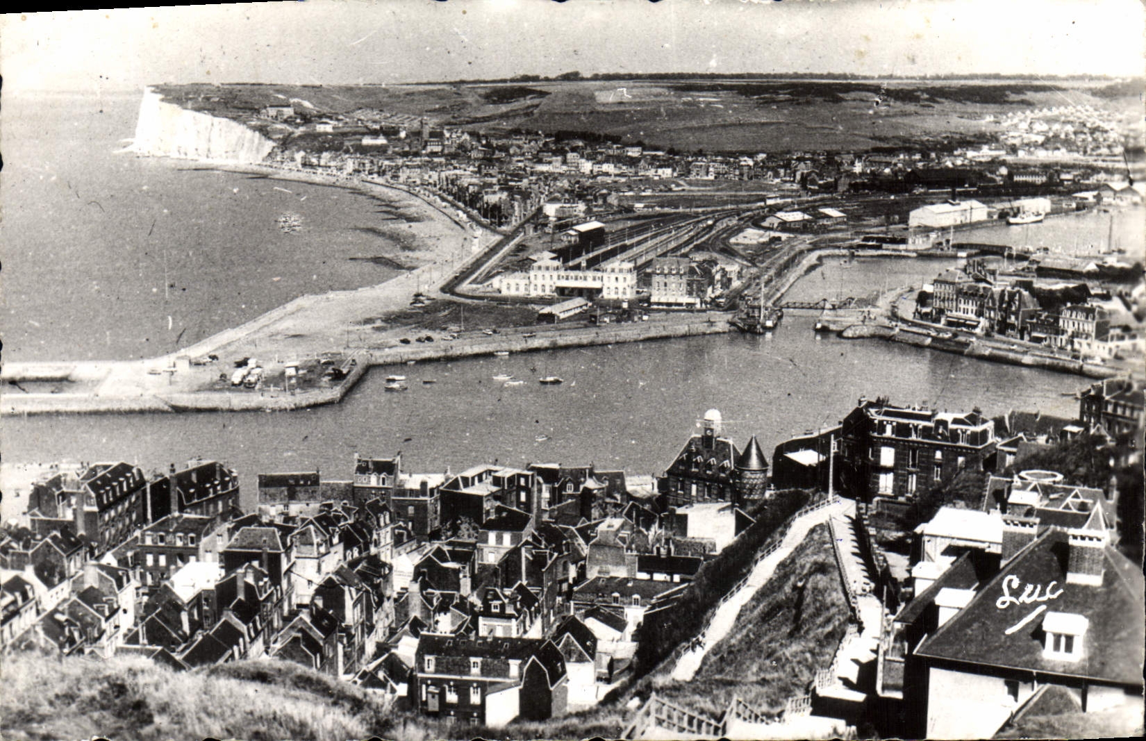 CPA Le Treport Mers Les Bains vue générale