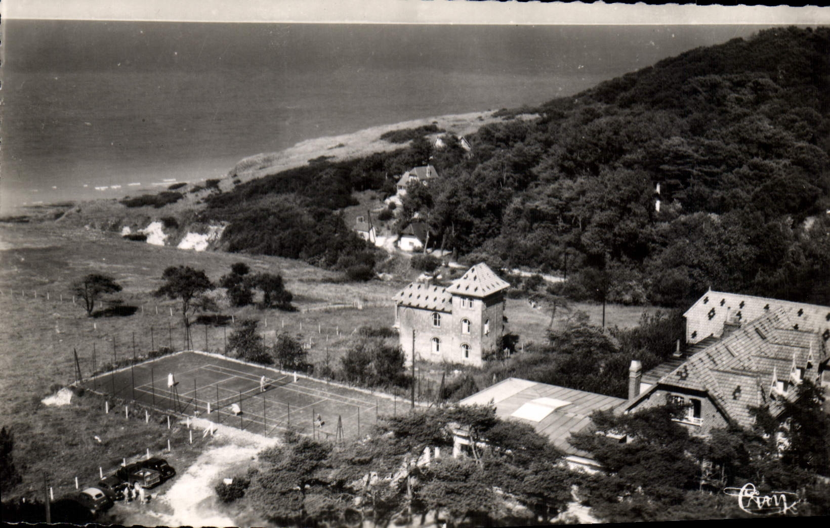 Varengeville-sur-Mer — Vue aérienne de l'Hôtel de la Terrasse — Éditions Combier