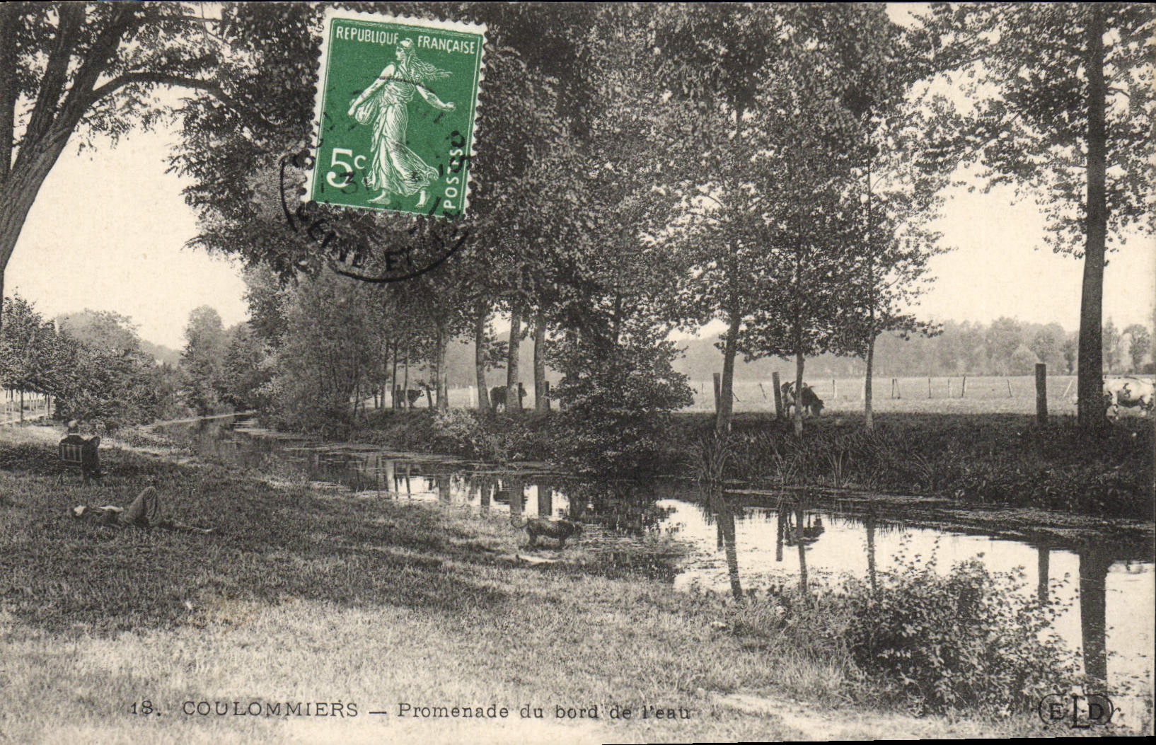 COULOMMIERS — Promenade lungo il bordo dell'acqua — ELD