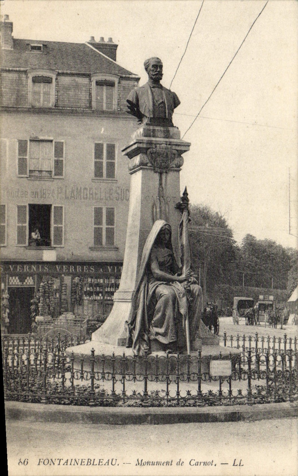 Fontainebleau — Monumento de Carnot — P. Lamorelle Suc - Anverso