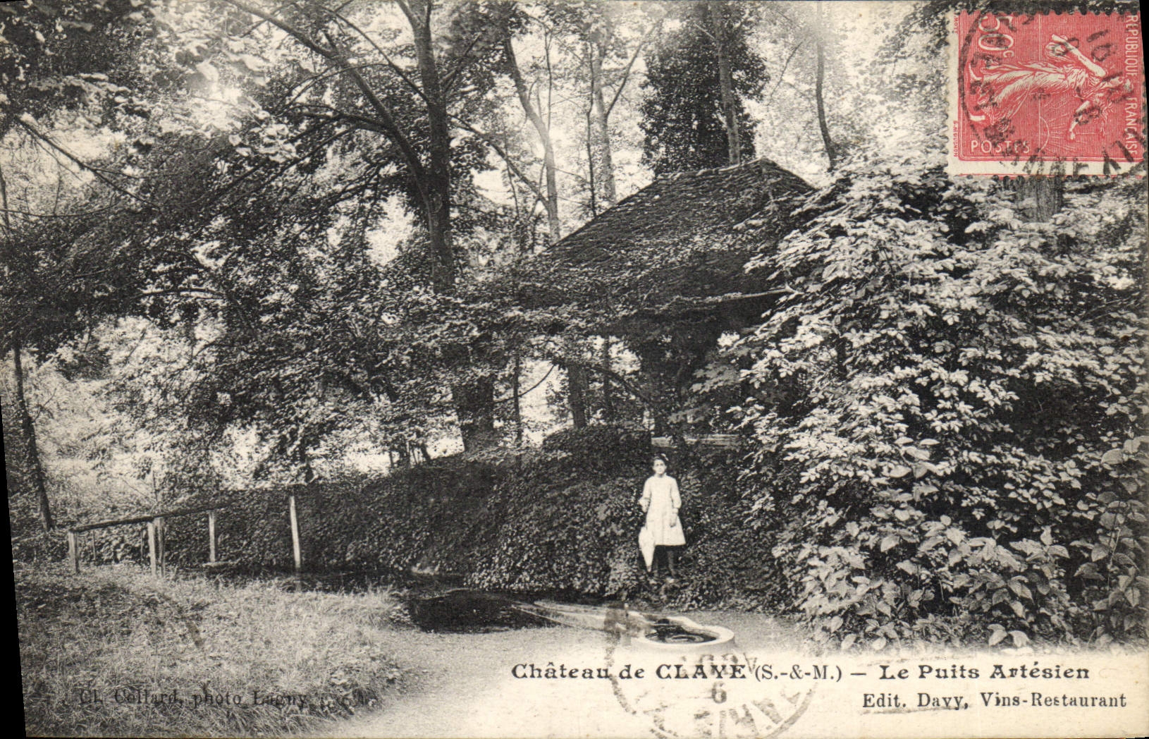 CPA Chateau De Claye Le Puits Artesien