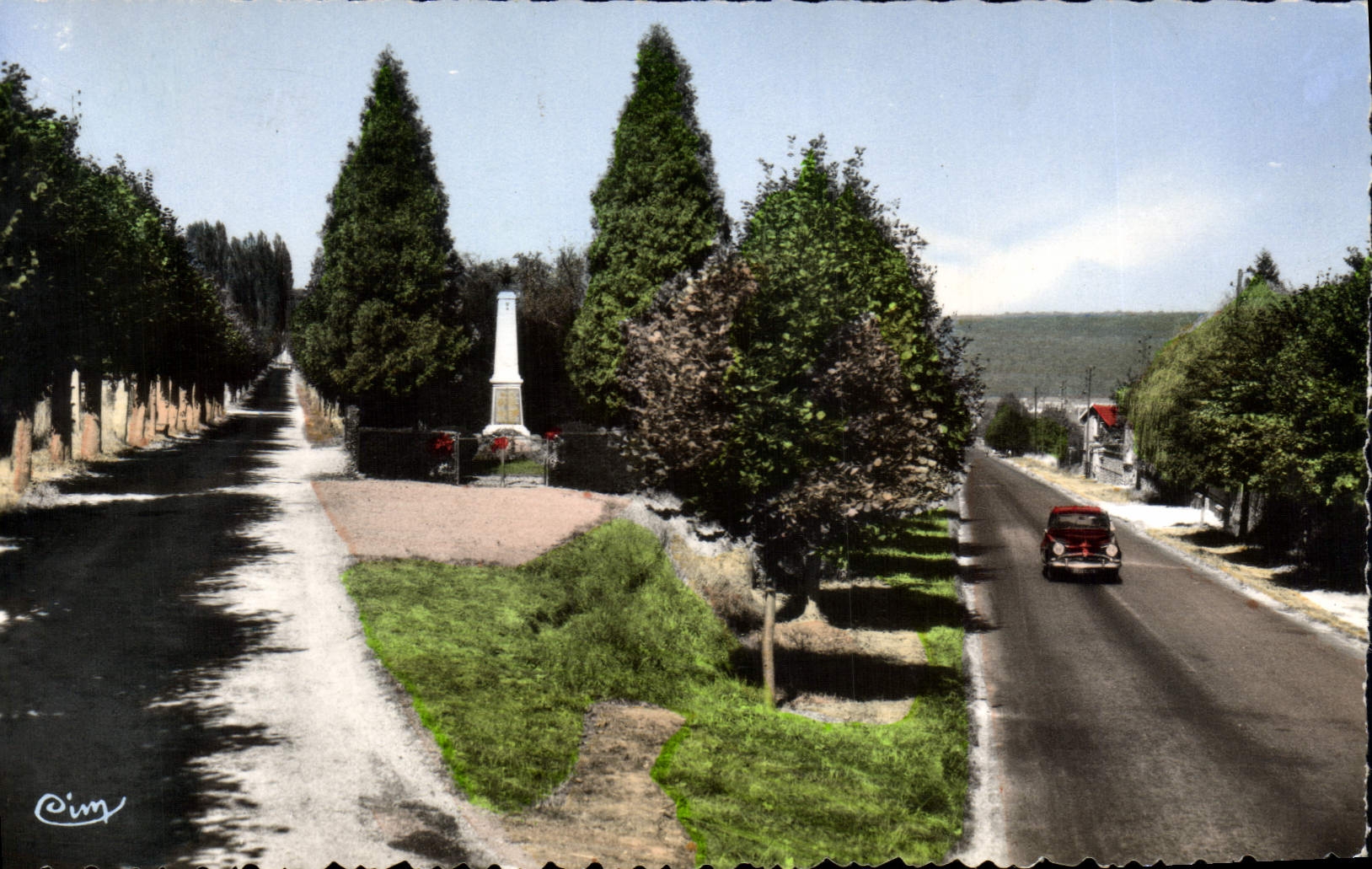 Jouarre (S.-et-M.) — Entrée de Jouarre, Route de La Ferté — Photographie Cim