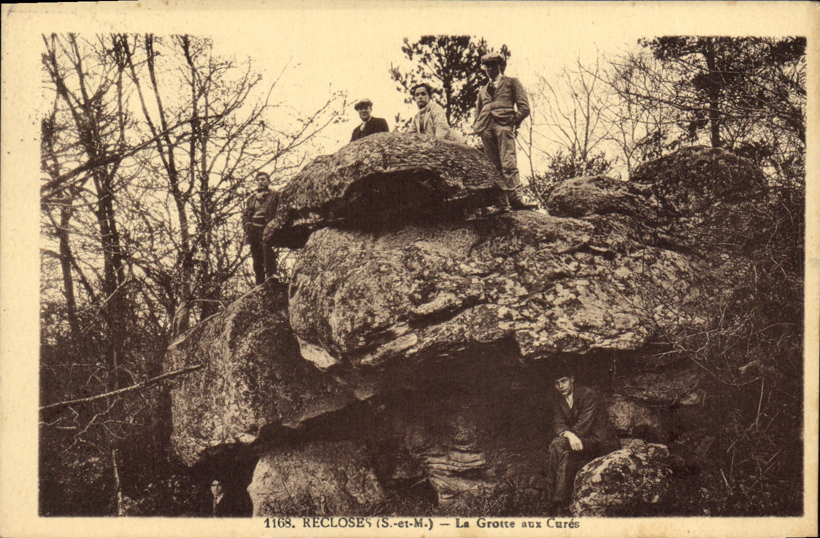 CPA Recloses La Grotte Aux Curés