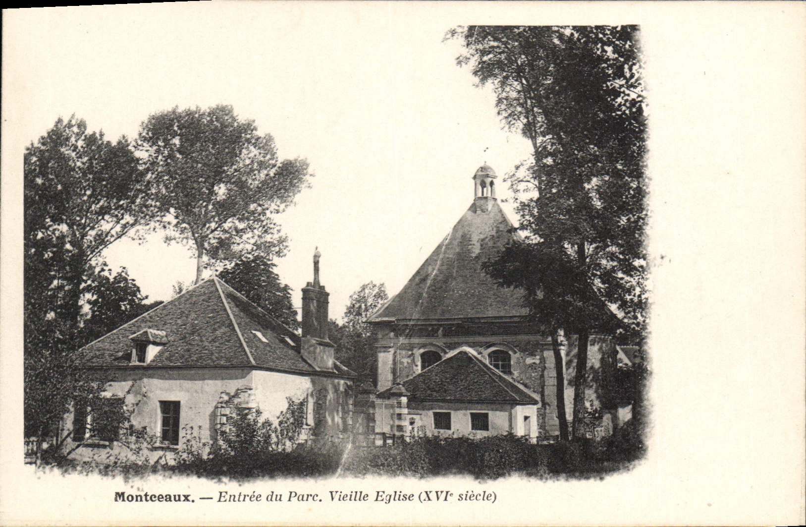 Montceaux — Entrée du Parc, Vieille Église (XVIe siècle)
