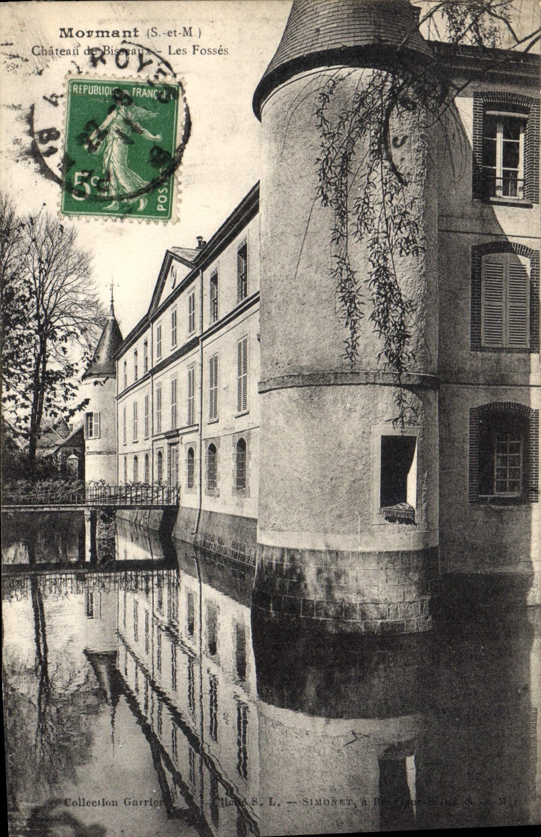 CPA Mormant Chateau De Bisseaux Les Fossés