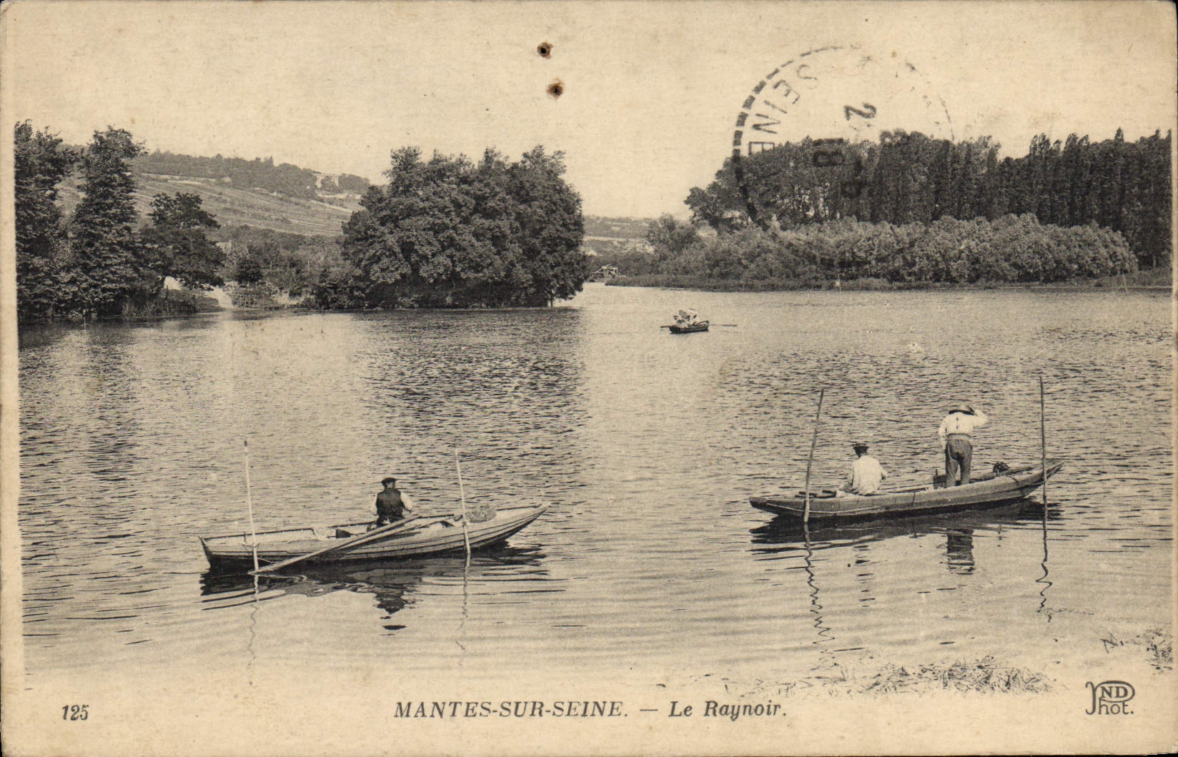 MANTES-SUR-SEINE. — Le Raynoir — JND Phot.