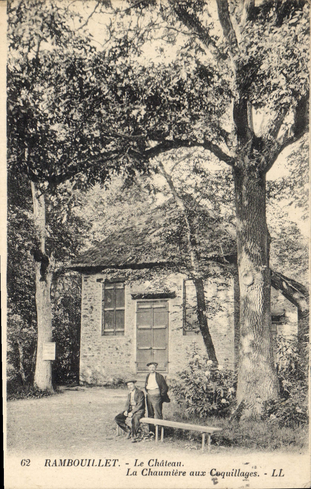 Rambouillet - Le Château. La Chaumière aux Coquillages - LL