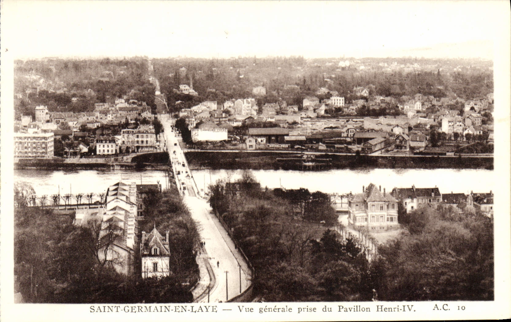Saint-Germain-en-Laye — Vue générale prise du Pavillon Henri-IV — A.C. 10
