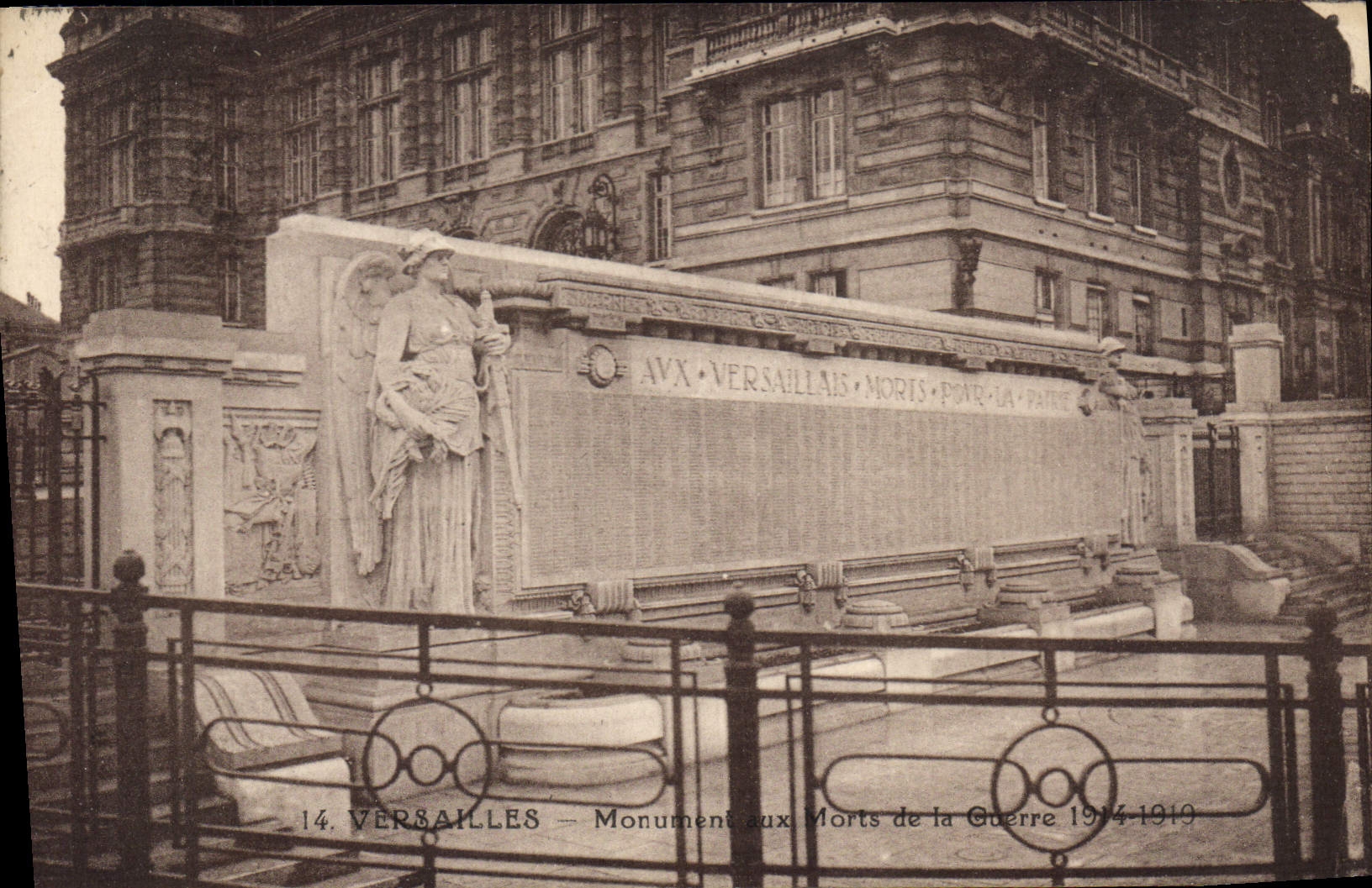 Versailles — Monument aux Morts de la Guerre 1914-1919 — éditeur inconnu, n° 14