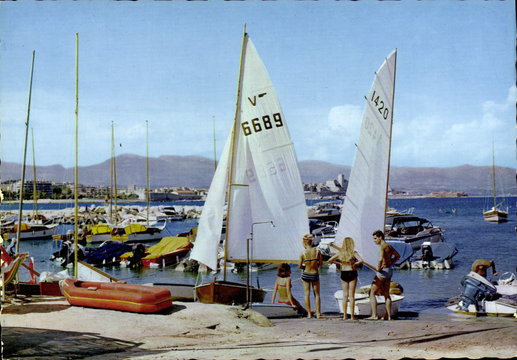 Le Port de la Salis — Antibes — Éditions Héliocast