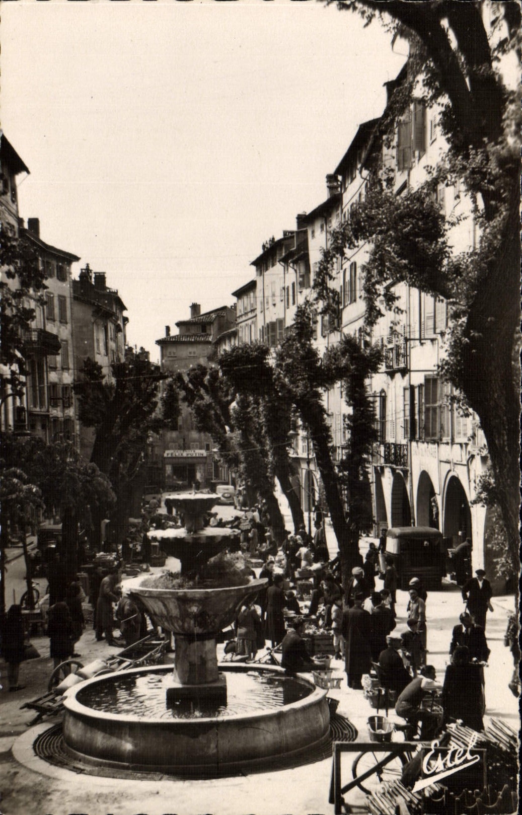 Grasse — Place aux Fleurs (ancienne place des Meuniers) — éditeur Oriel