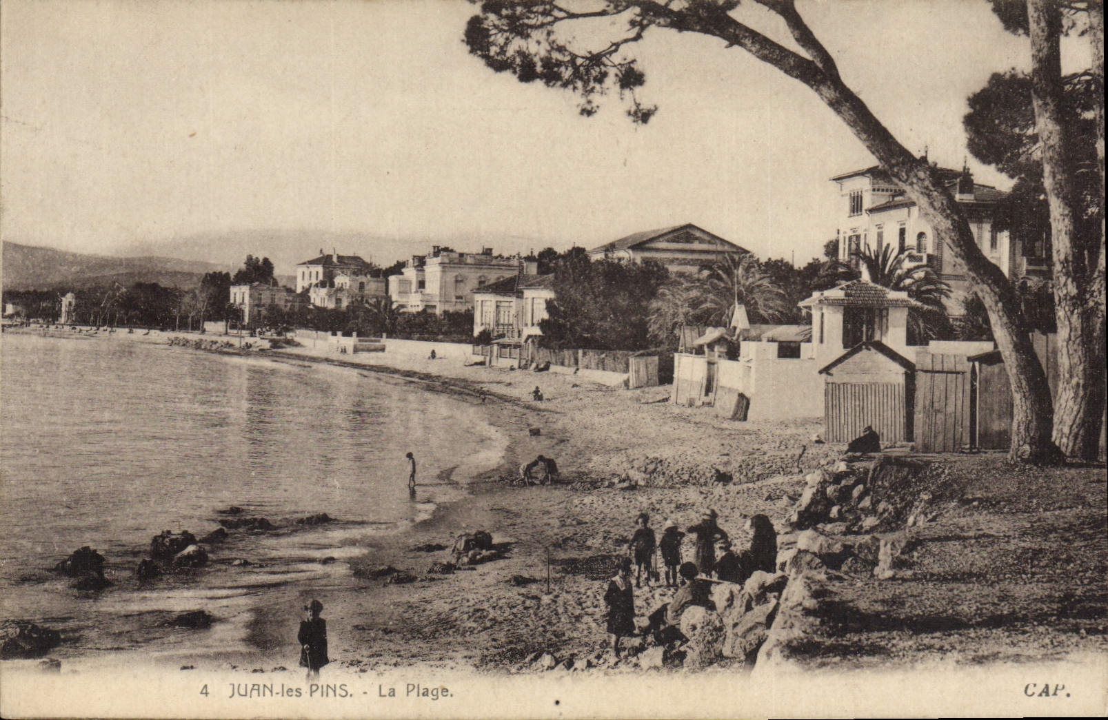 CPA Juan Les Pins La Plage
