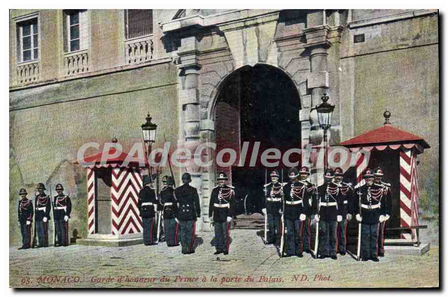 Monaco — Garde d'honneur du Prince à la porte du Palais — ND. Phot.